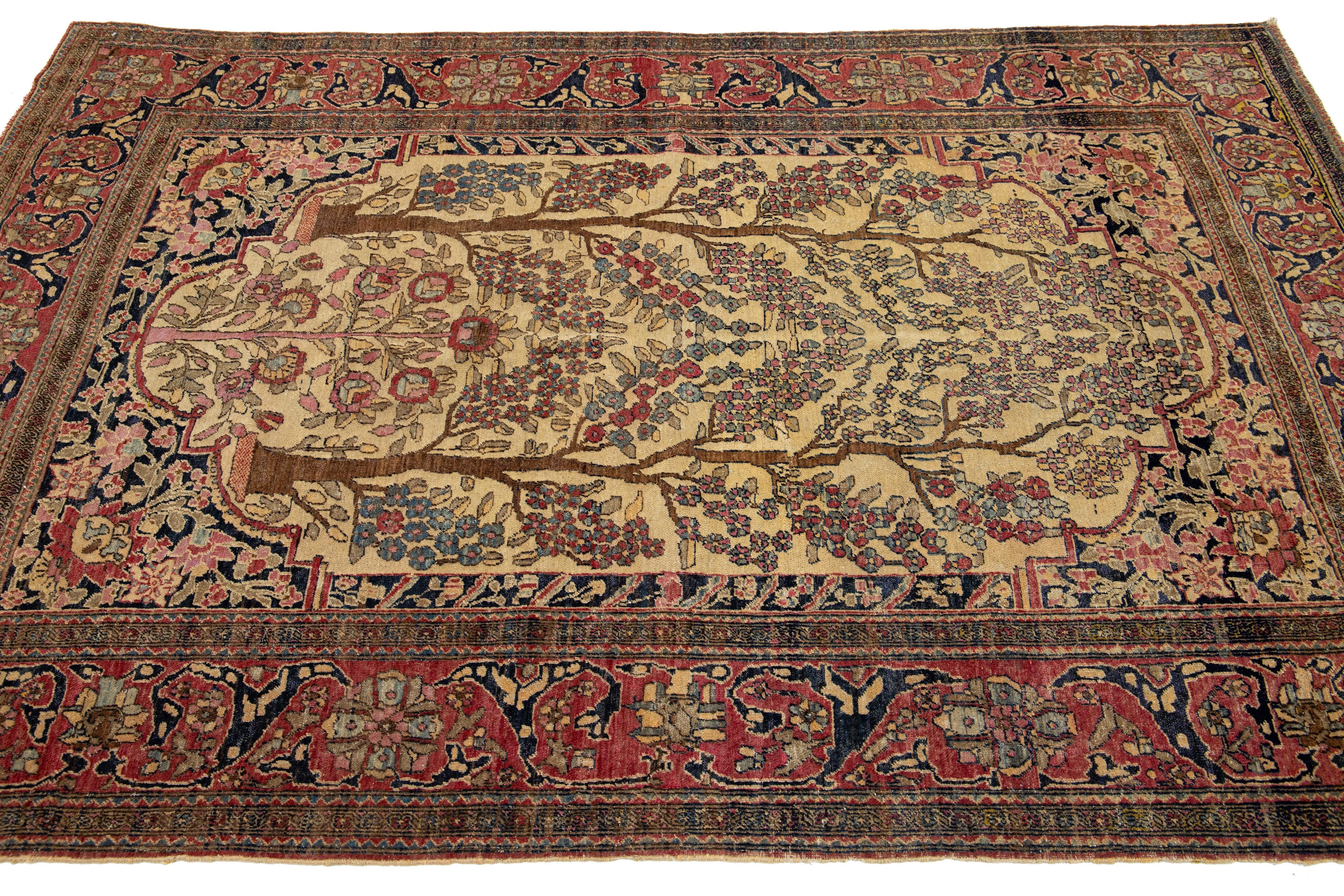 Einzigartiger handgefertigter antiker persischer Isfahan-Wollteppich in Hellbraun mit Allover-Design im Zustand „Gut“ im Angebot in Norwalk, CT
