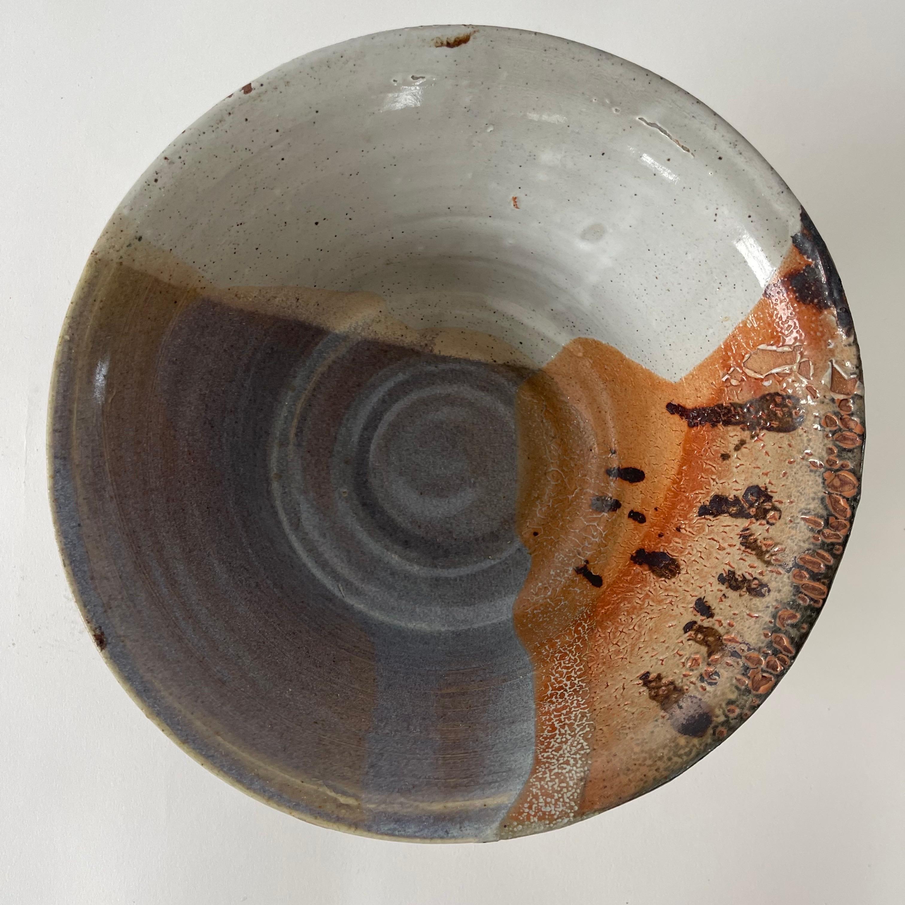 Bol unique en poterie de Studio A avec glaçure multicolore, fait à la main, États-Unis, années 1960 Bon état - En vente à Miami, FL