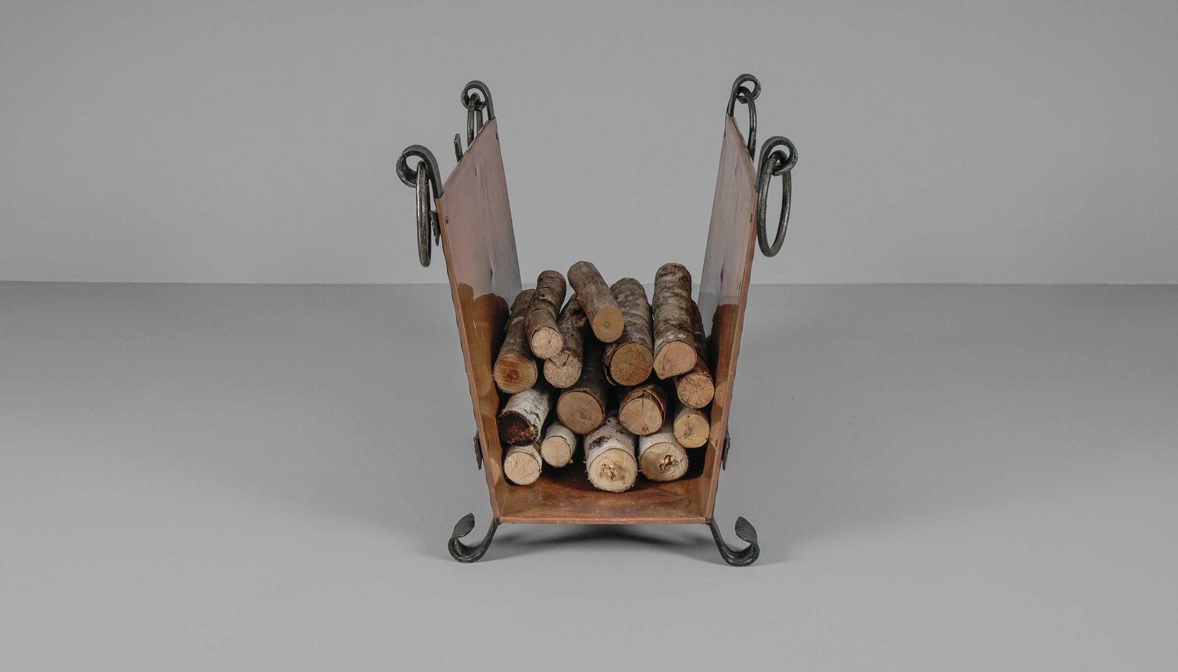 Unique Handmade Wrought Iron and Copper Firewood Holder, 1970s, Italy 6