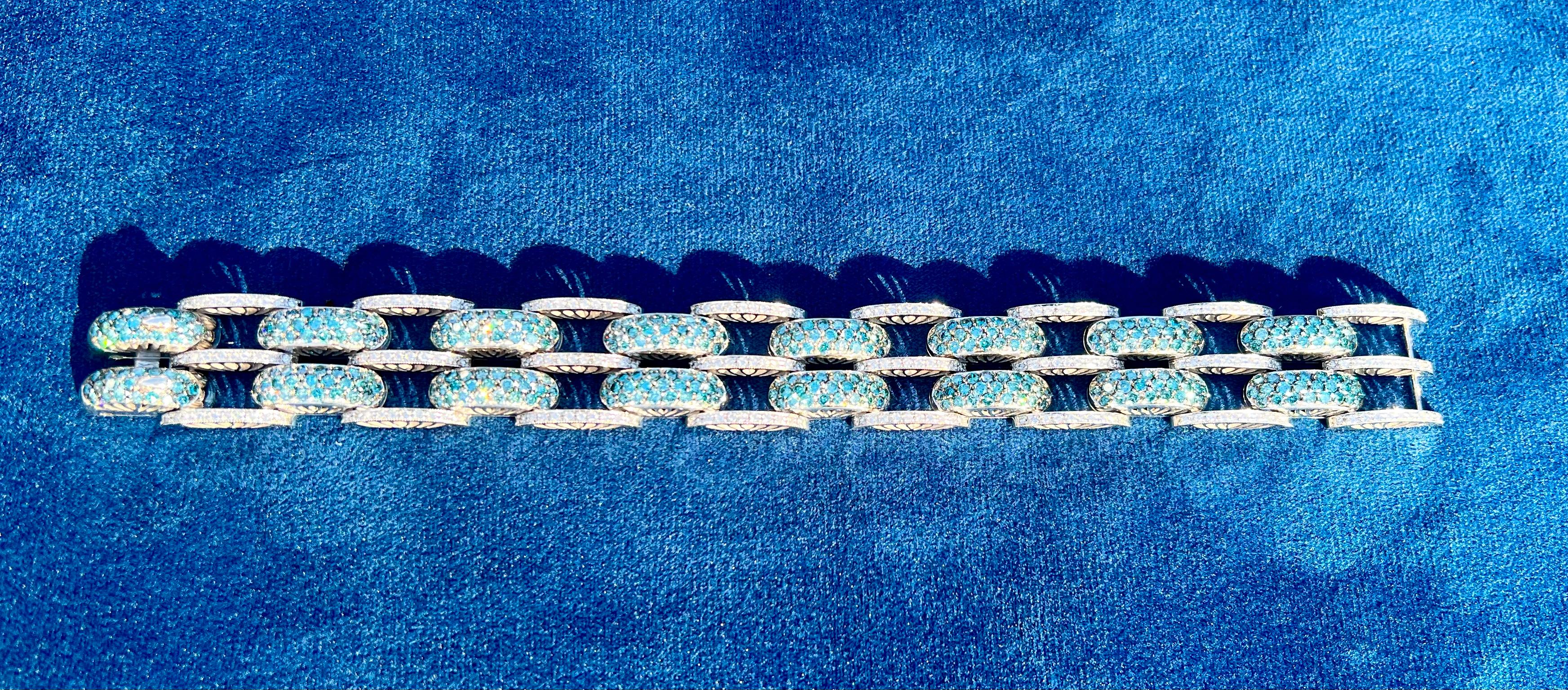 Unique Heavy 18K White Gold 22 Carat Fancy Blue and White Diamond Link Bracelet 4