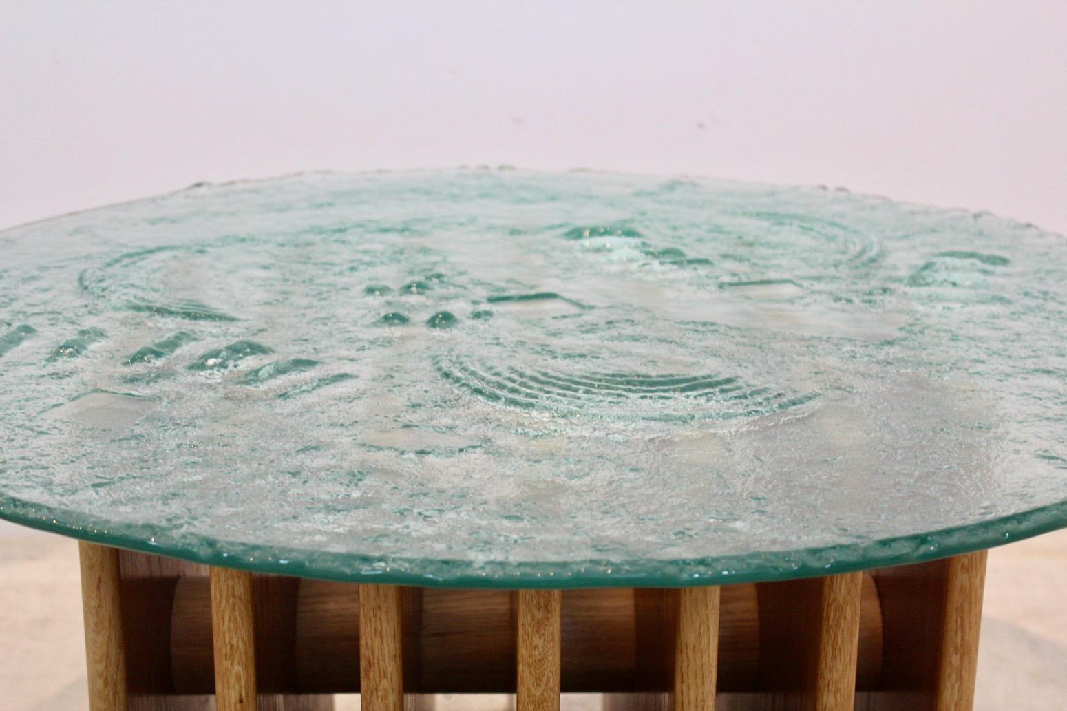 Table basse unique Heinz Lilienthal sculpturale à plateau en verre en vente 4