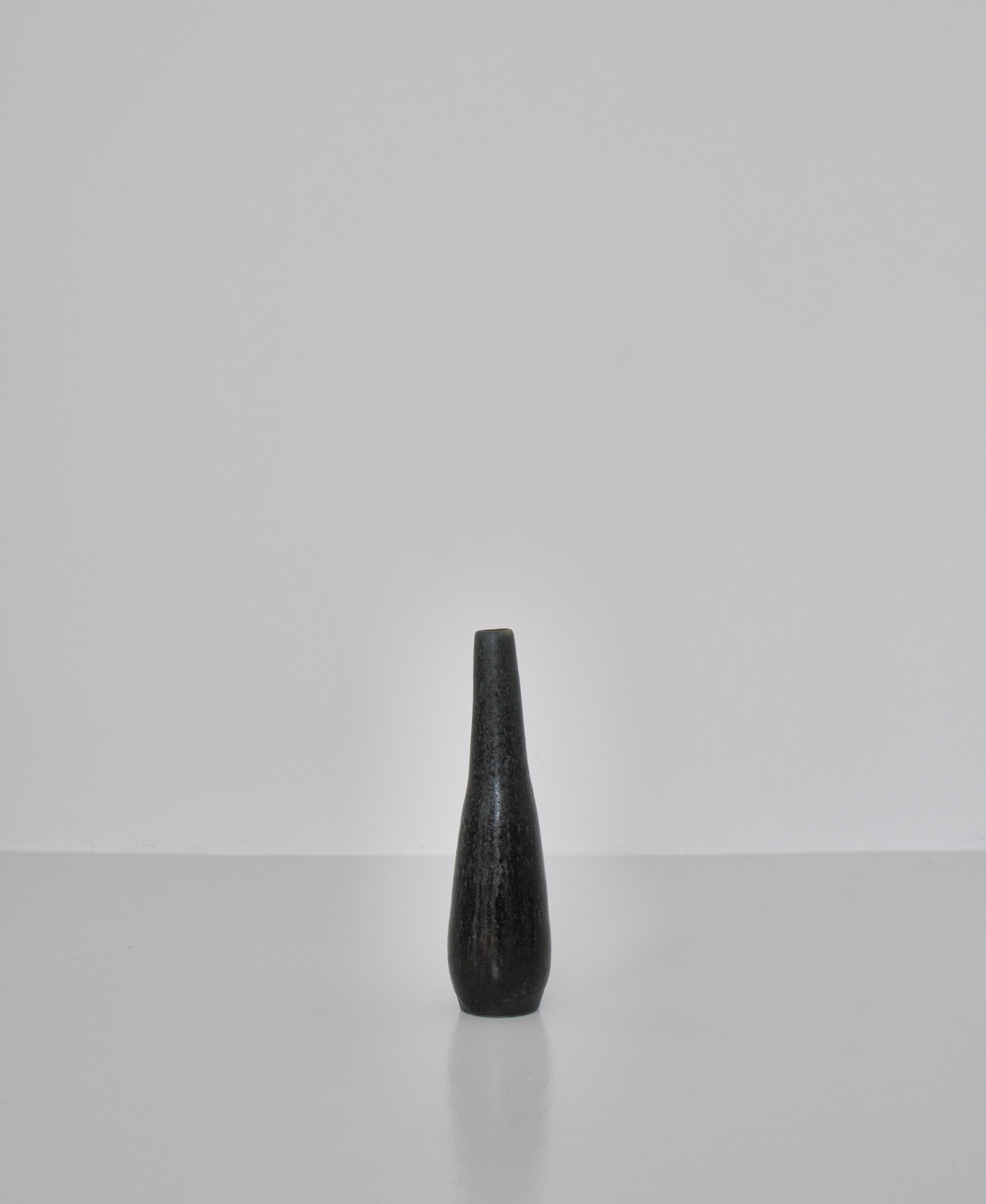 Mid-20th Century Unique High Blue Stoneware Vase by Ole Bjørn Krüger, 1960s Danish Modern For Sale