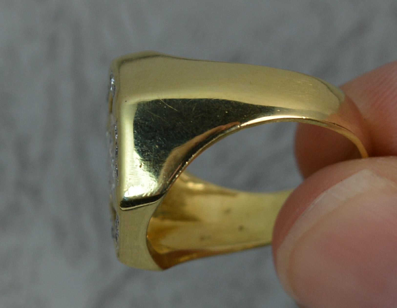Unique Horse Head Cut Natural Diamond 18 Carat Gold Ring In Excellent Condition In St Helens, GB