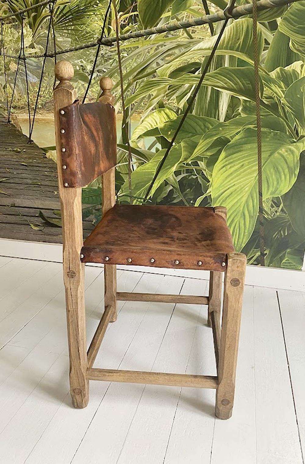 Unique Hungarian Artisanal Oak and Leather Chair For Sale 1