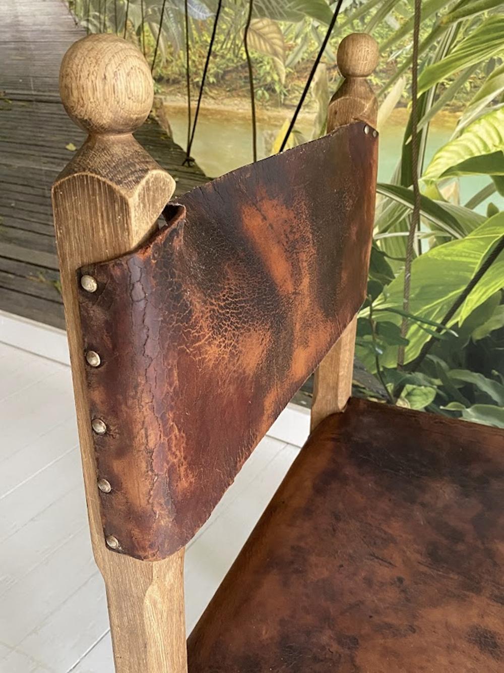 Unique Hungarian Artisanal Oak and Leather Chair For Sale 2
