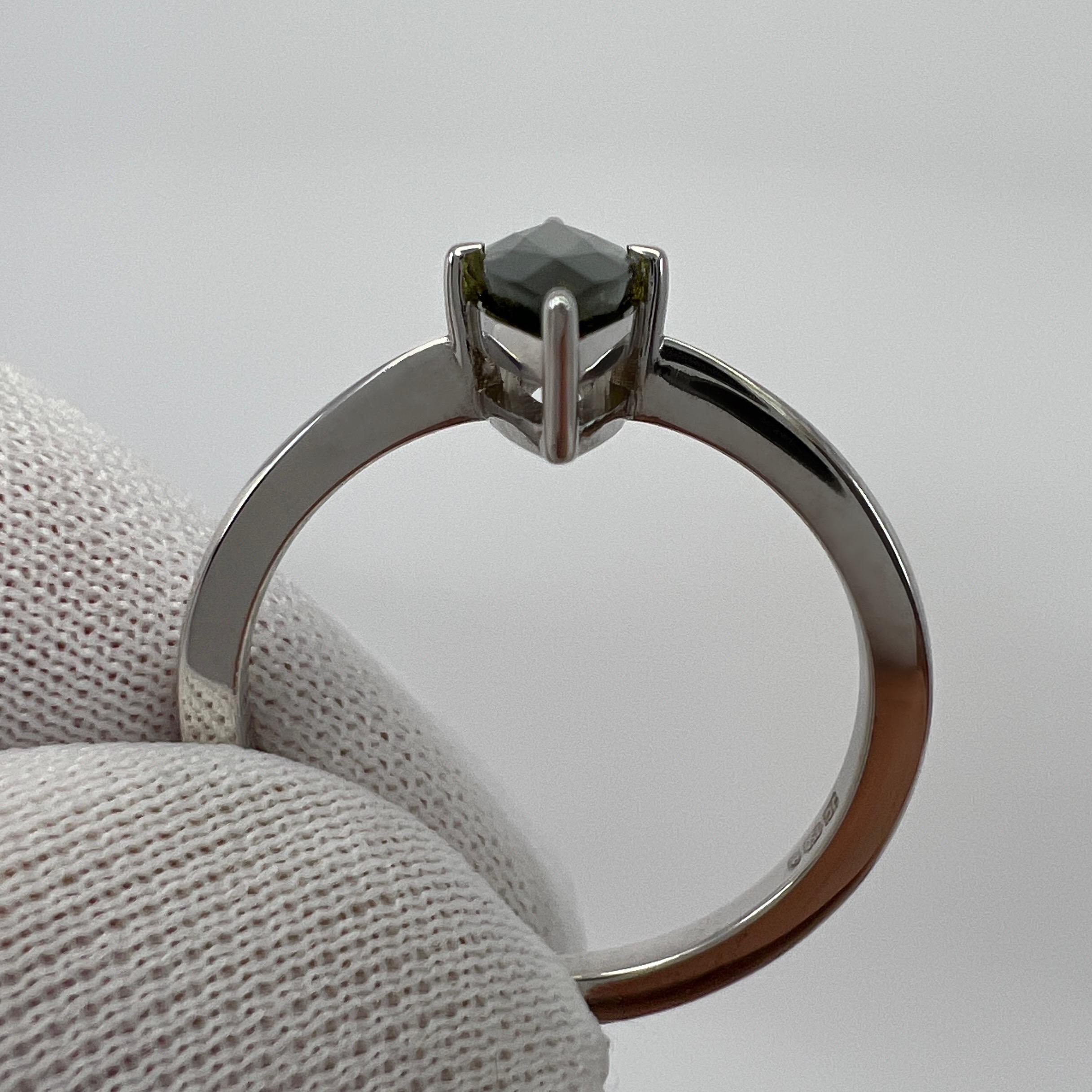 Unique IGI Certified Bi Colour Sapphire 1.04ct Marquise Cut 18k White Gold Ring For Sale 2