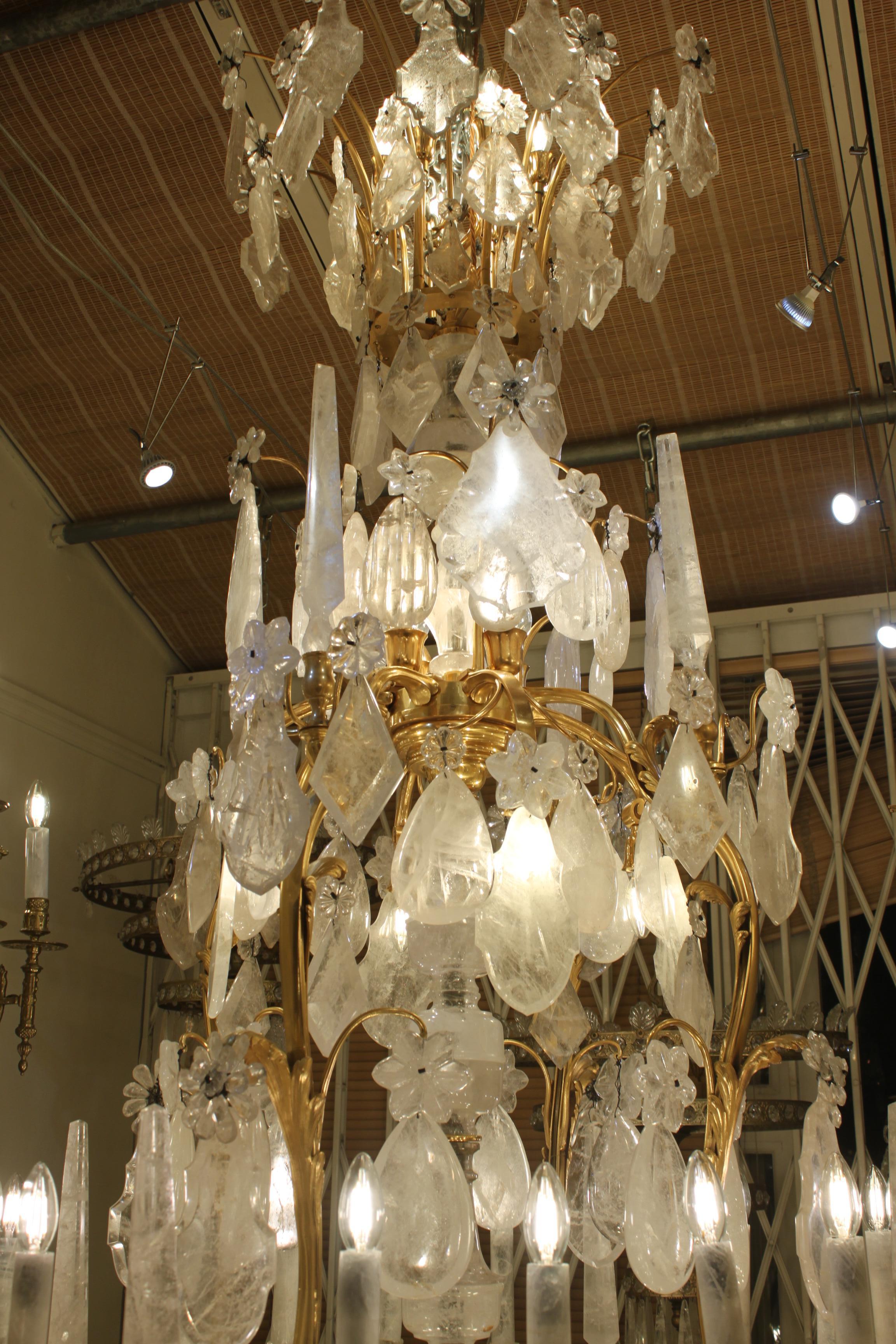 Unique Importan George Hoentschel French Rock Crystal &Gilt Bronze Chandelier In Excellent Condition For Sale In London, GB