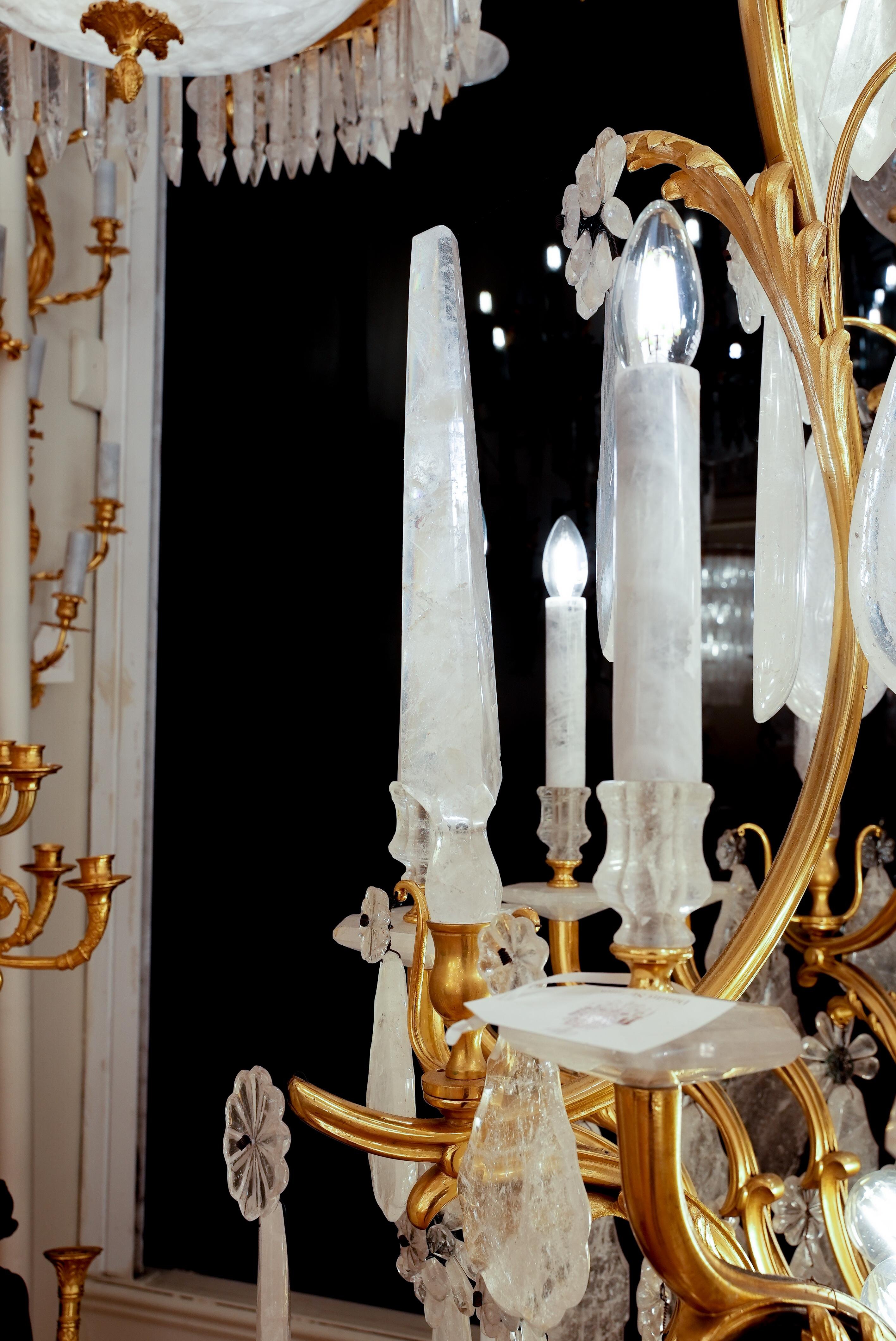 Bronzo Lampadario in cristallo di rocca e bronzo dorato di Georges Hoentschel, unico nel suo genere. in vendita