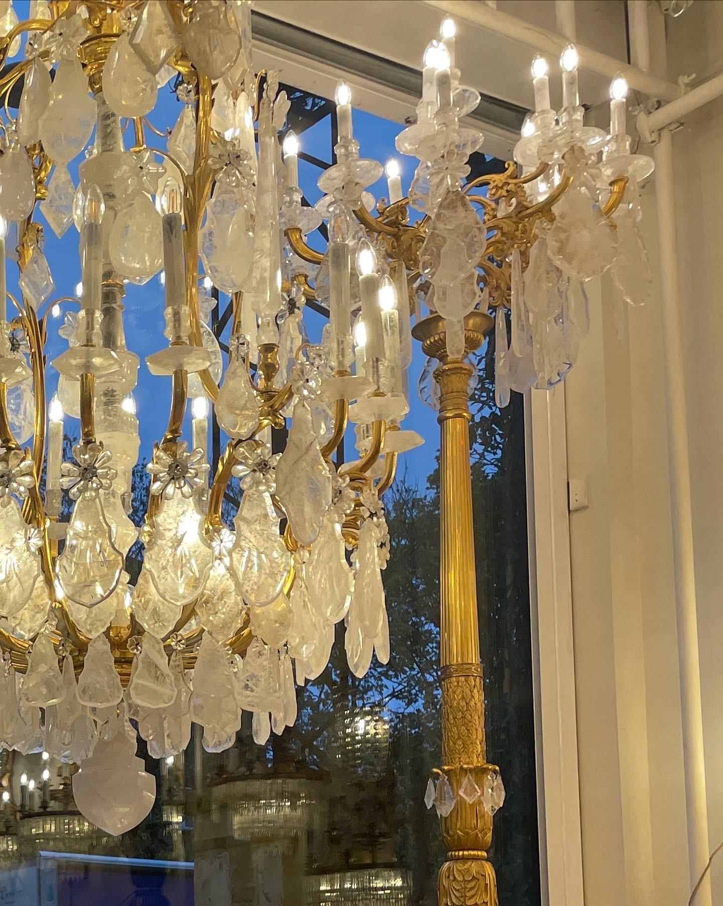 Unique  Important George Hoentschel French Rock Crystal & Gilt Bronze Chandelier In Excellent Condition For Sale In London, GB