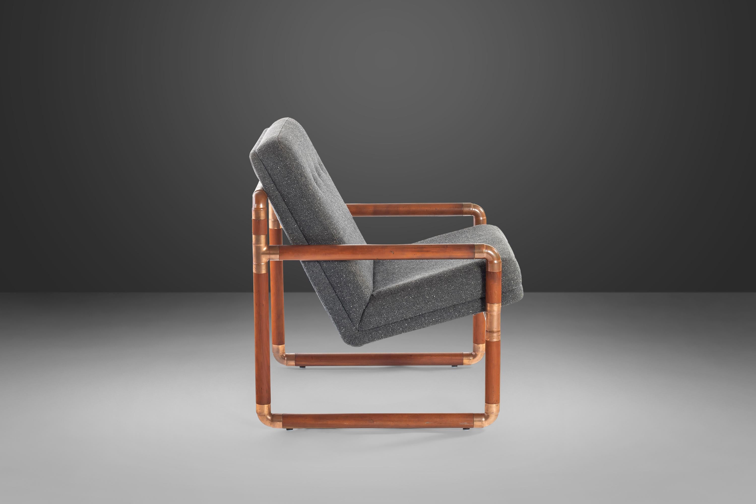 Chaise longue industrielle unique en laiton et noyer avec revêtement en tweed gris, États-Unis en vente 5