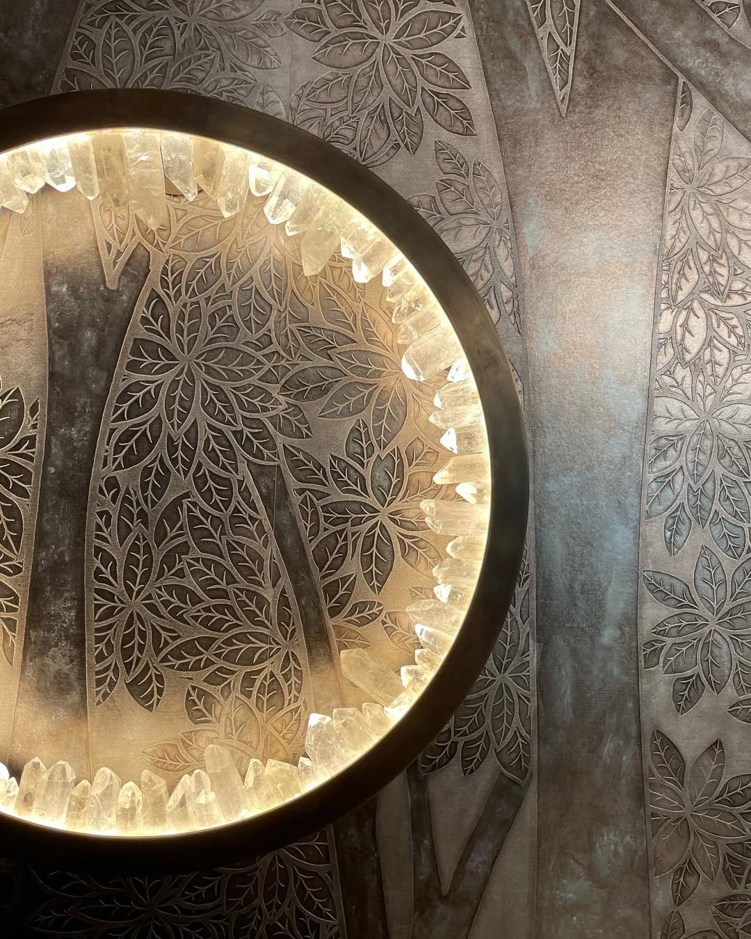 Unique Inward Quartz Crystal and Brass Circular Sconce by Christopher Boots In New Condition For Sale In Geneve, CH