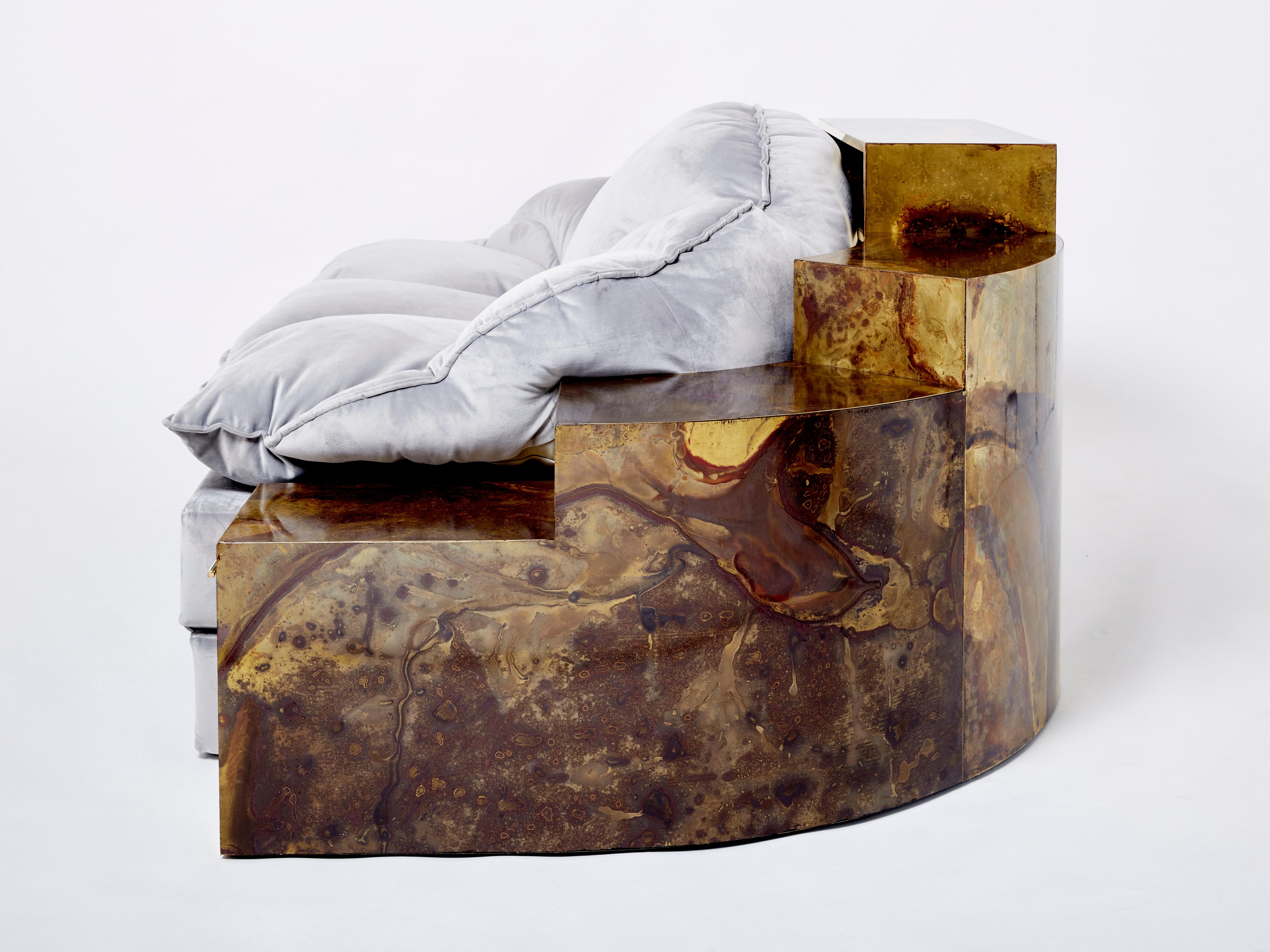 Einzigartiges Isabelle Richard Faure-Sofabett aus oxidiertem Messing, 1970er Jahre im Angebot 2