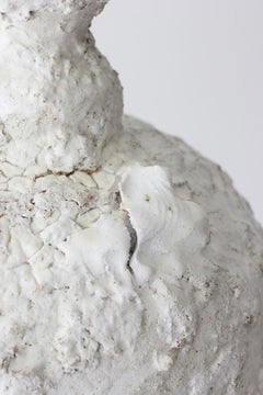 Vase unique en bois doré N.21 de Raquel Vidal et Pedro Paz