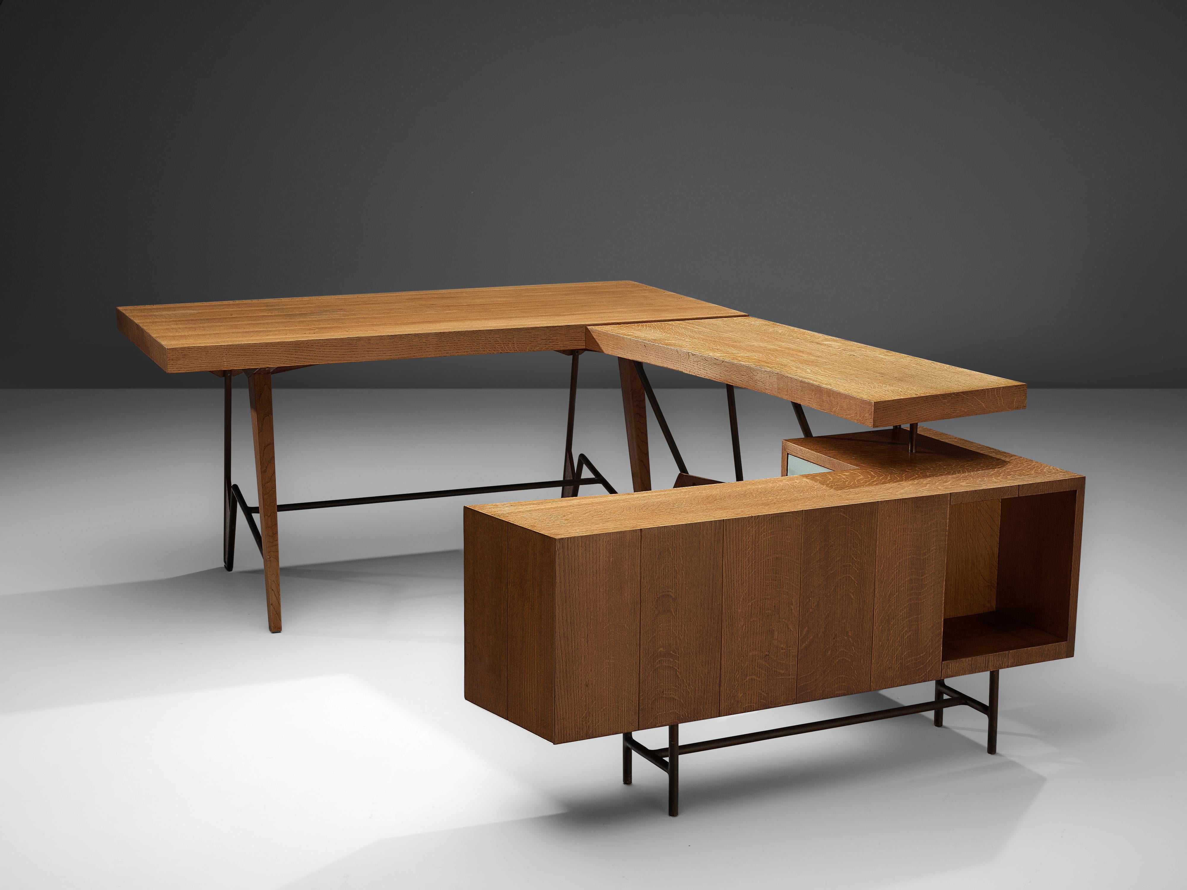 Unique Italian Free-Standing Corner Desk in Oak For Sale 1