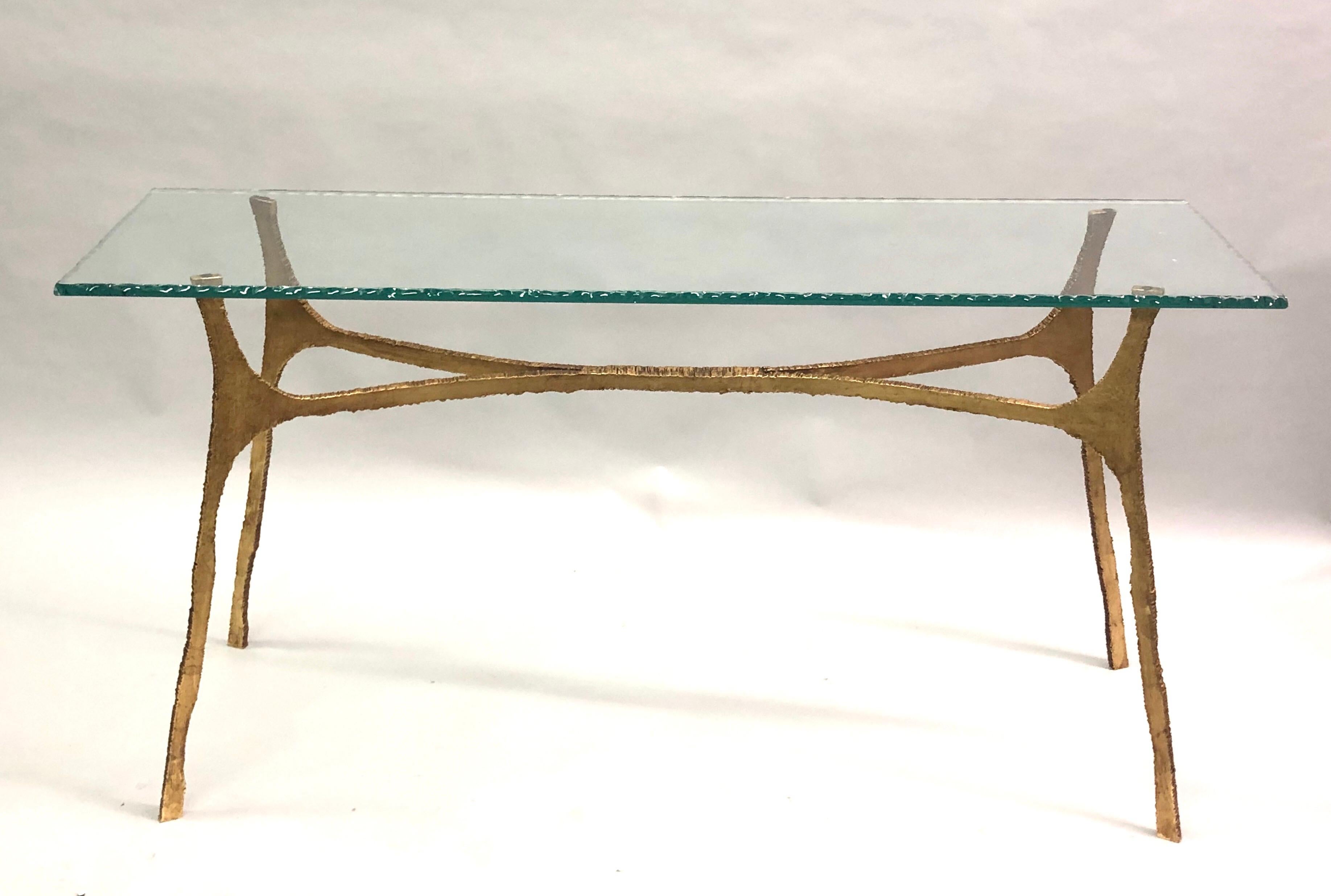 Mid-Century Modern Console / table de canapé italienne unique en fer doré du milieu du siècle dernier par Giovanni Banci en vente