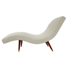Unique Italian Mid-Century Modern Boucle and Walnut Wave Chaise, Italy, 1960s