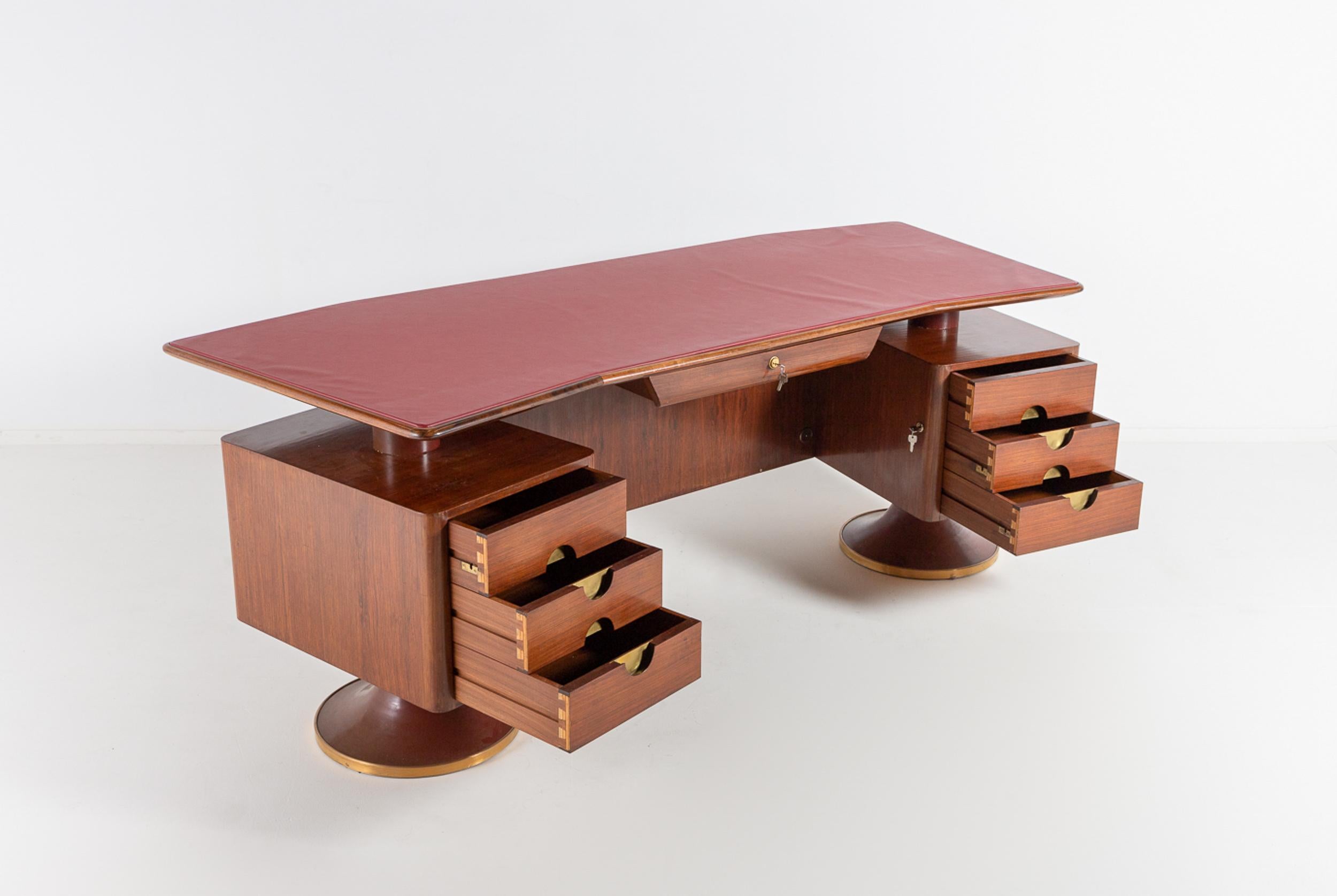 Unique Italian Modern Carved Walnut and Rosewood Boomerang Desk with Armchair In Good Condition In Dronten, NL