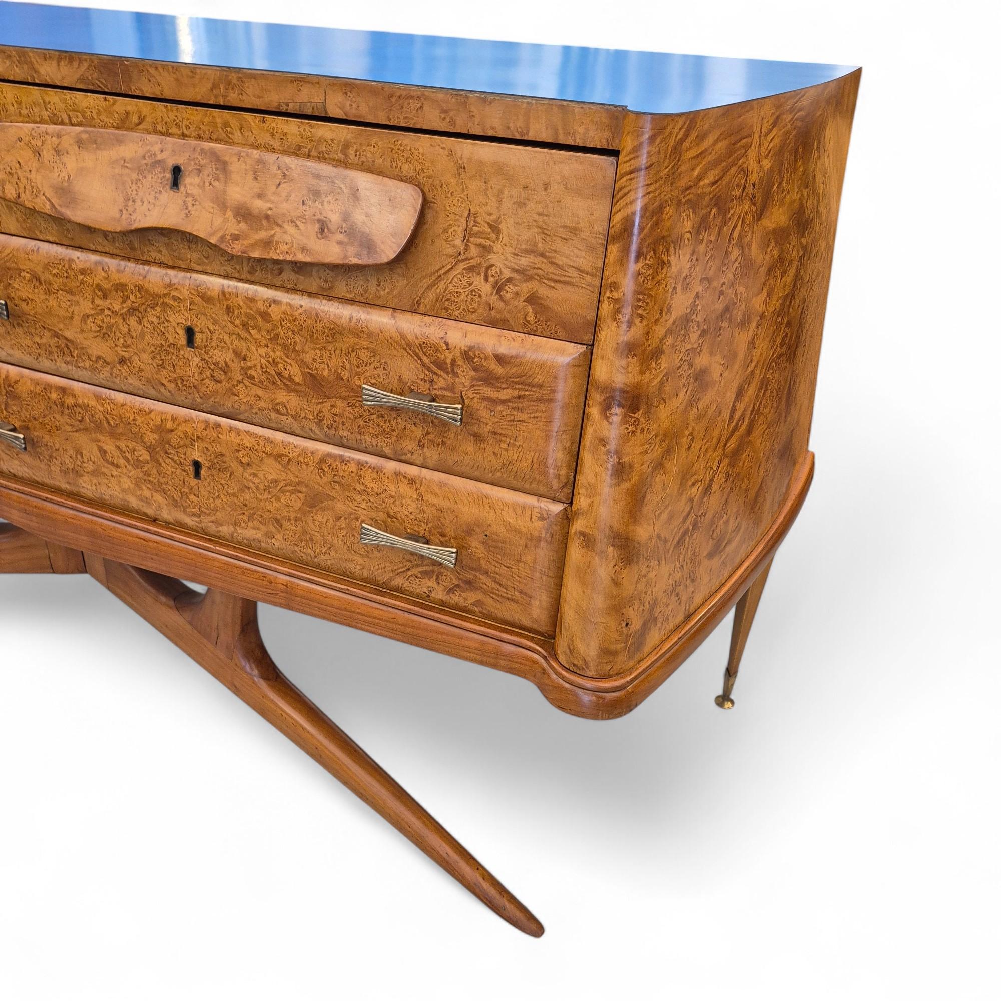 Fatto a mano Credenza in radica di olmo di Vittorio Dassi, unica nel suo genere, moderna e di metà secolo. in vendita