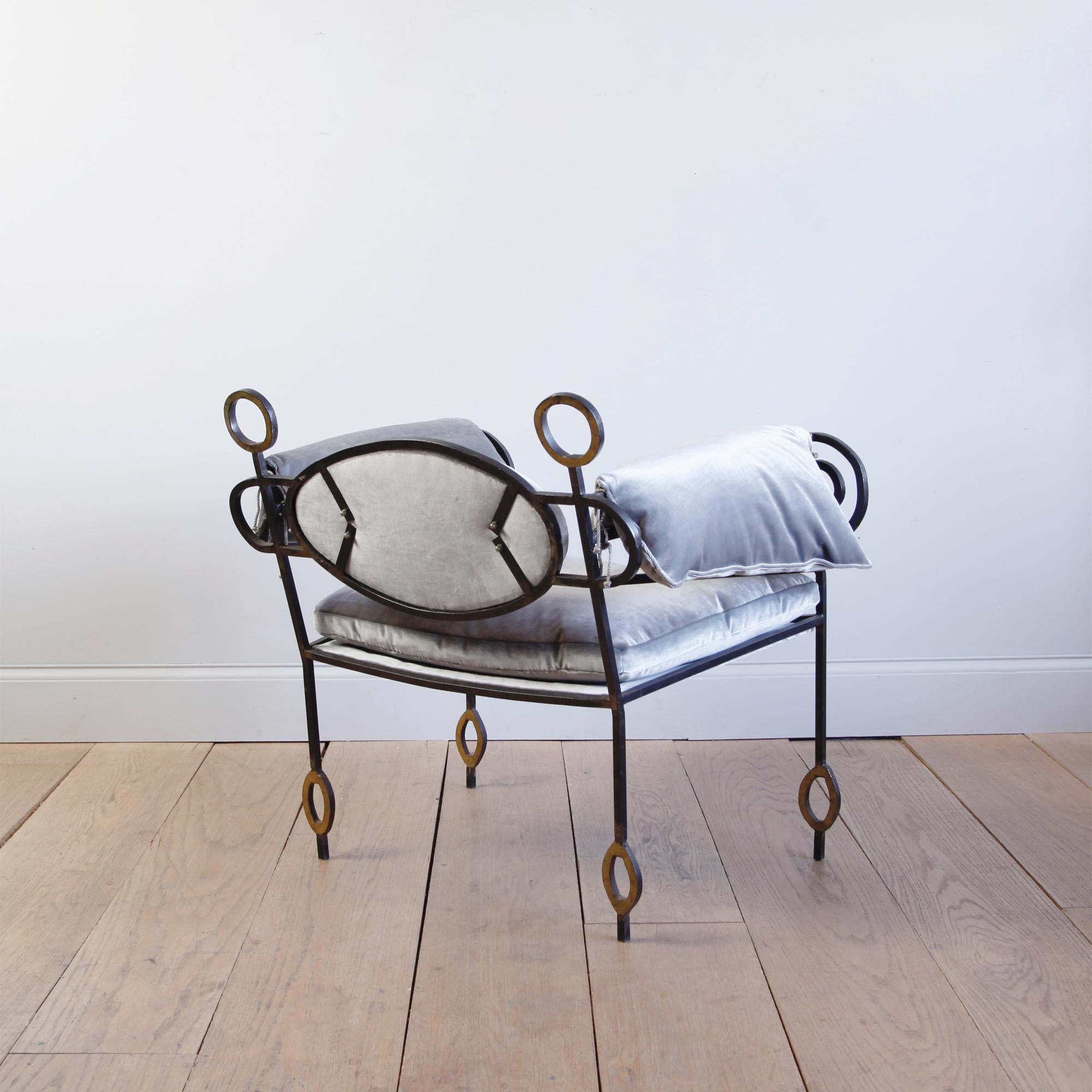 Sillón de hierro postmoderno italiano único Italiano en venta