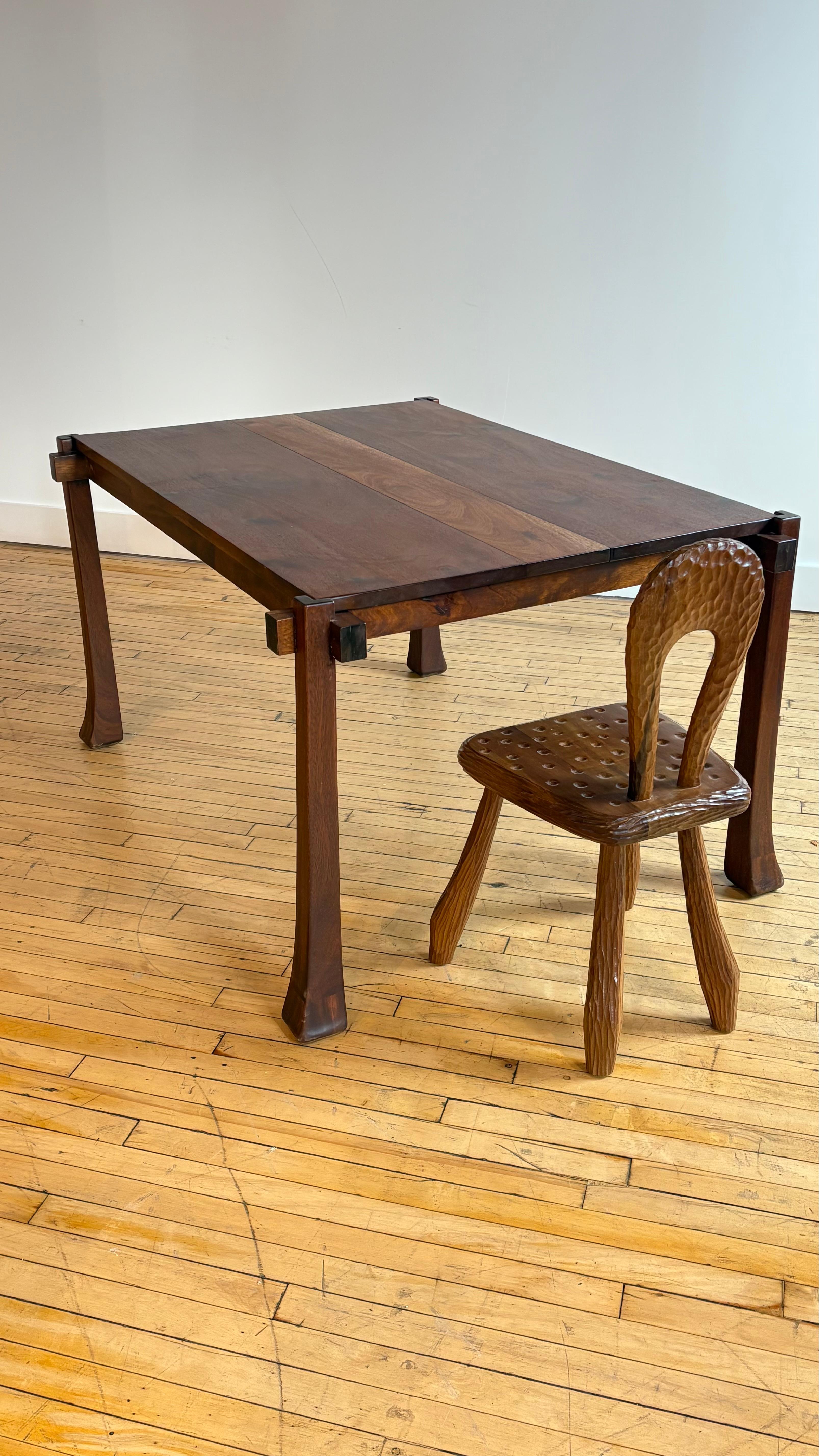 Mid-Century Modern Unique Japanese Style Walnut Table en vente