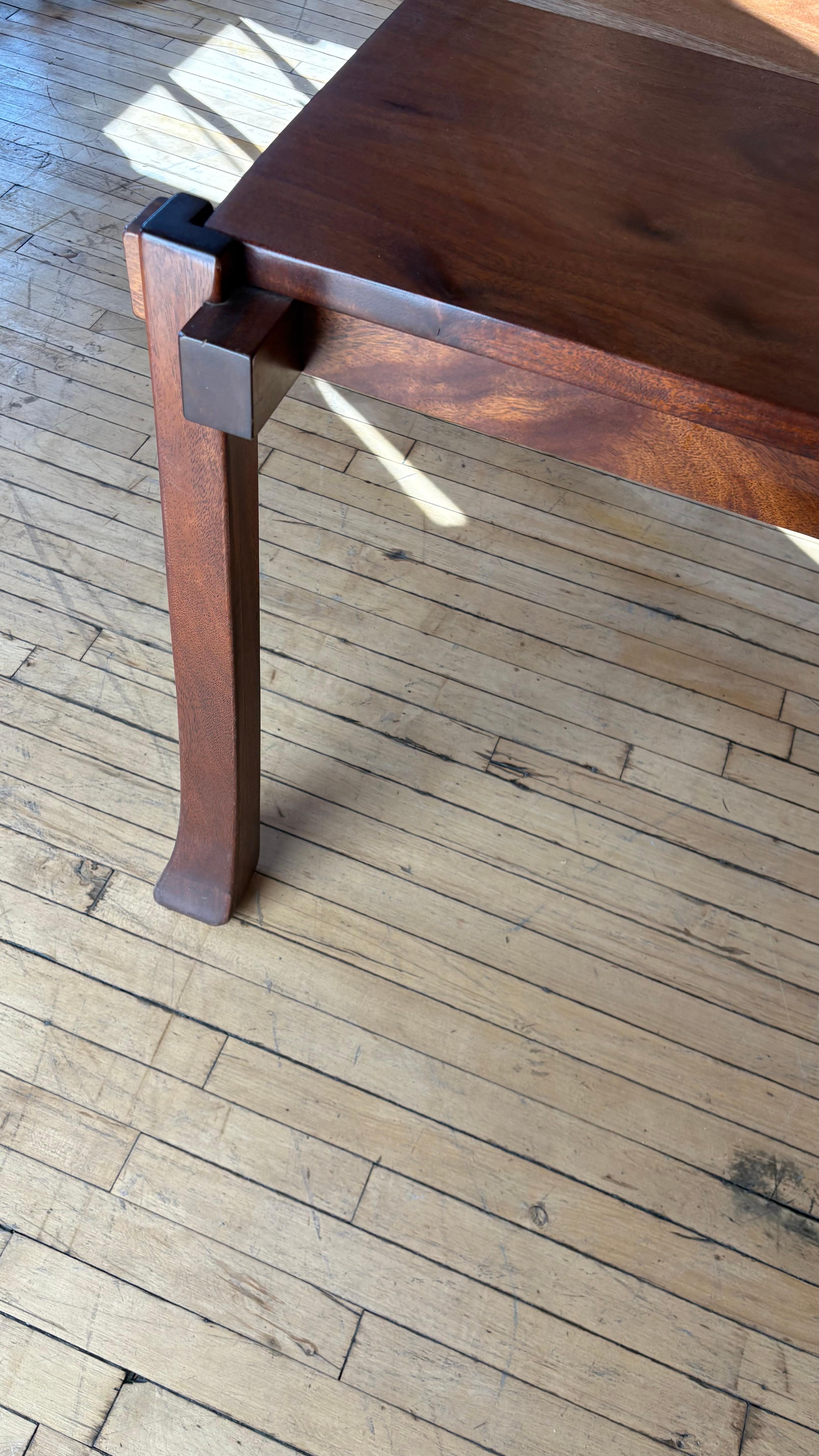 Unique Japanese Style Walnut Table Bon état - En vente à Philadelphia, PA