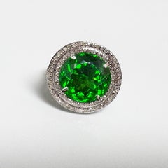 Unico grande e raro anello di diopside di cromo verde con diamanti R172