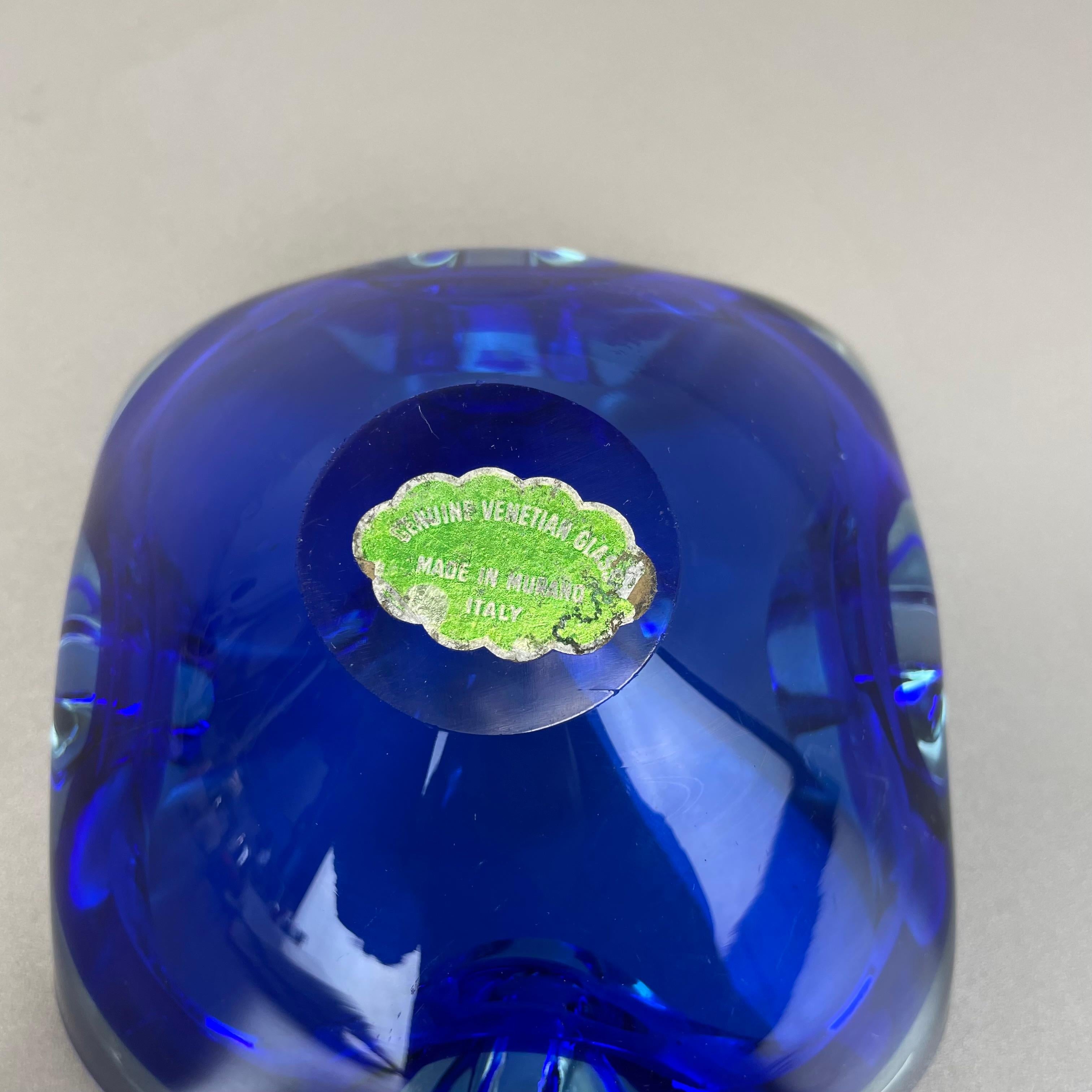 unico Grande ciotola in vetro di Murano blu multicolore Elemento Conchiglia Italia, 1970 in vendita 6
