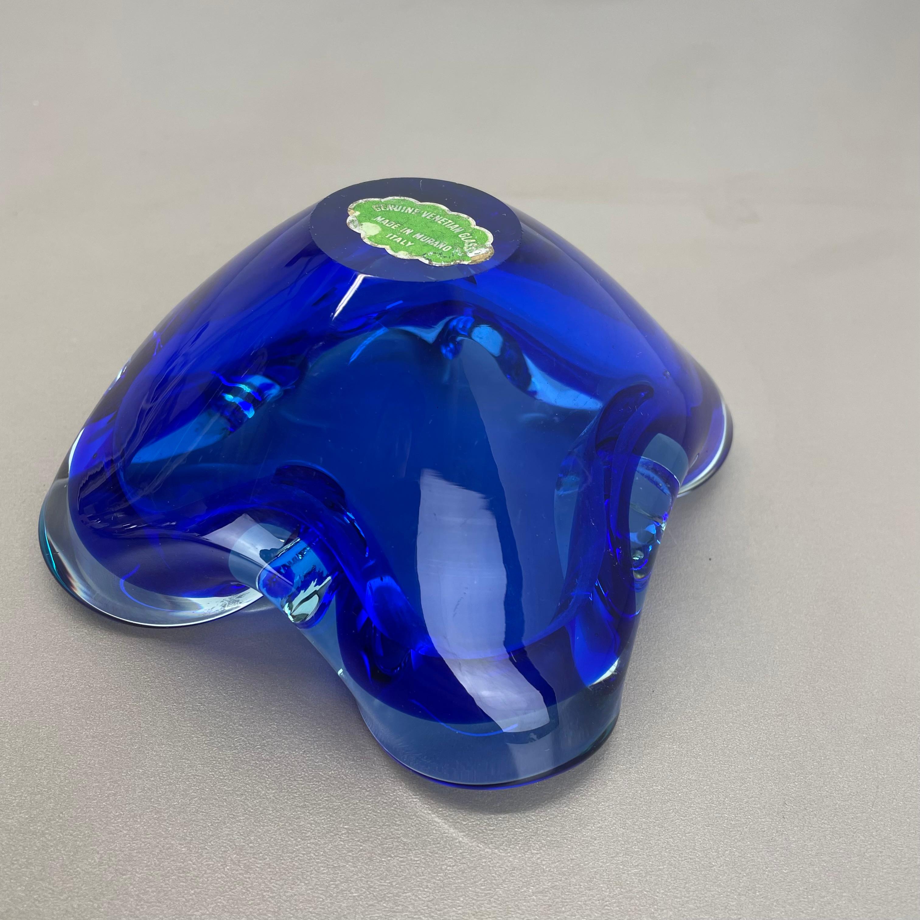 unico Grande ciotola in vetro di Murano blu multicolore Elemento Conchiglia Italia, 1970 in vendita 7