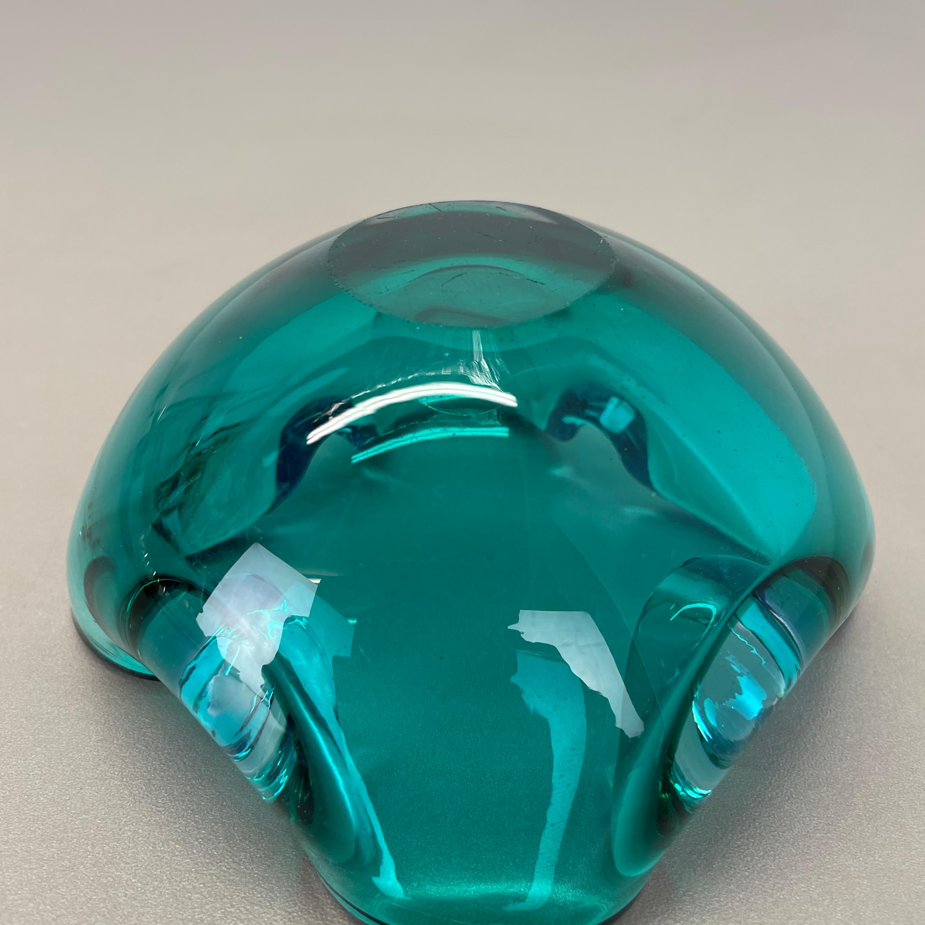 unico Grande ciotola in vetro di Murano blu multicolore Elemento Conchiglia Italia, 1970 in vendita 11