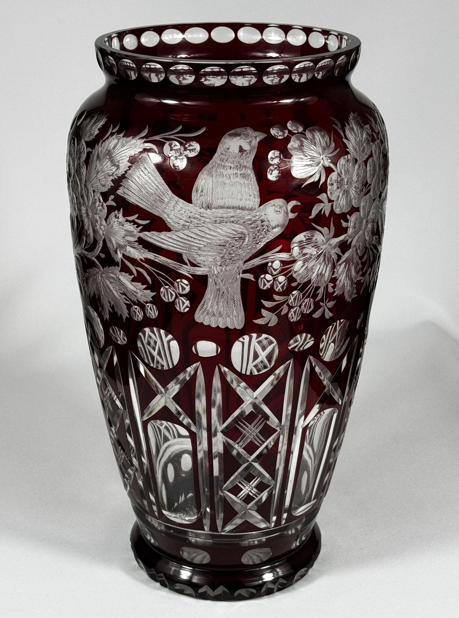 Unique Large Glass Ruby Vase, Cut and Engraved 20th century For Sale 6