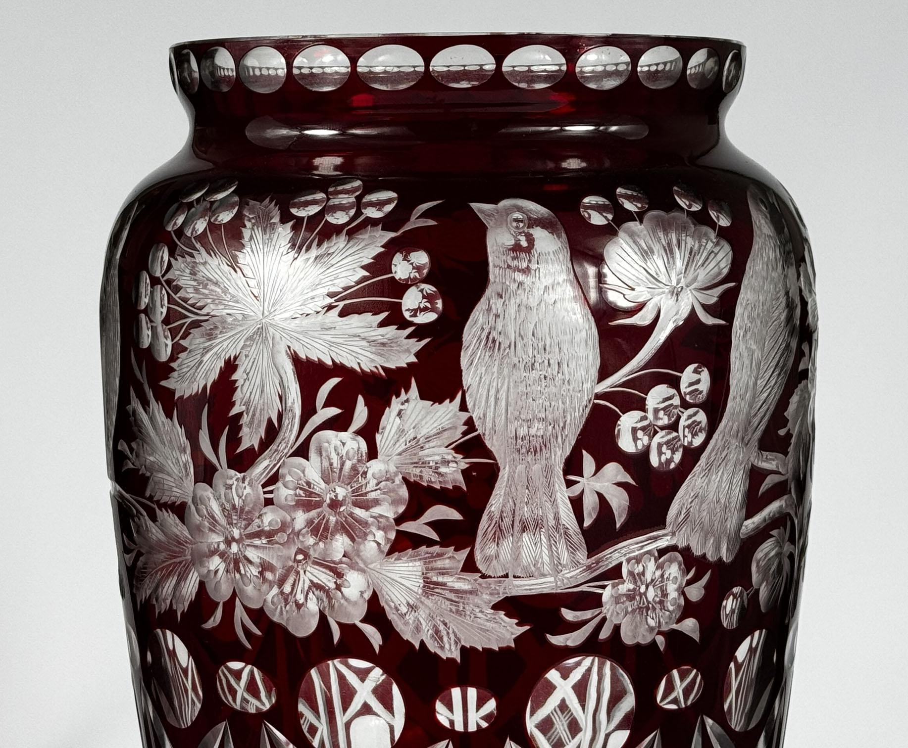 Unique Large Glass Ruby Vase, Cut and Engraved 20th century In Good Condition For Sale In Nový Bor, CZ