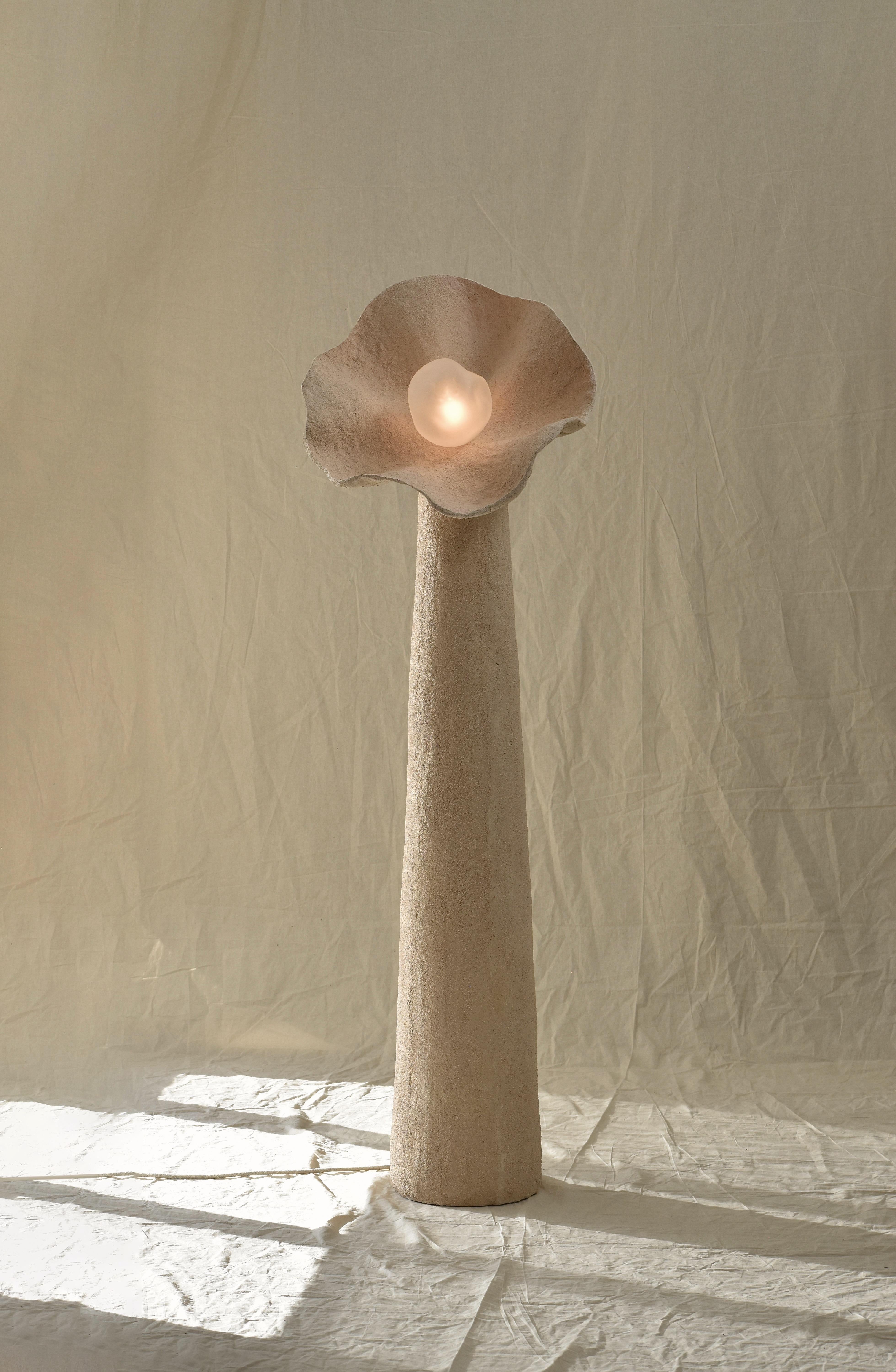 Unique, Large Hand Blown Glass and Fabric Eggshell Bloom Lamp Joanne Odisho In New Condition For Sale In Geneve, CH