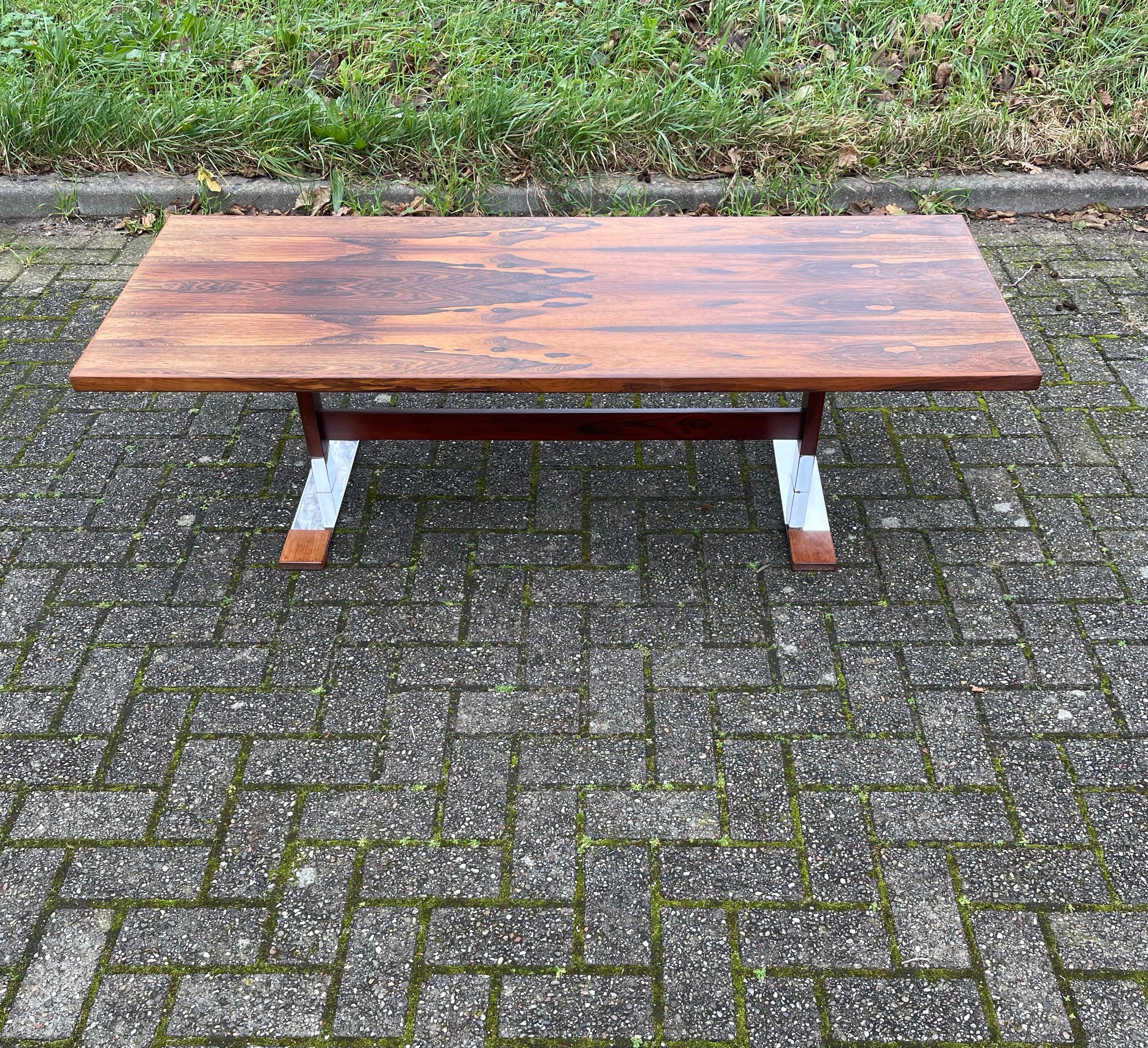 Stunning and finest quality made, midcentury wooden coffee table. 

If you are looking for a stylish, beautifully made and highly decorative coffee table for your home or office then this beautiful and very coll specimen could be yours to own and