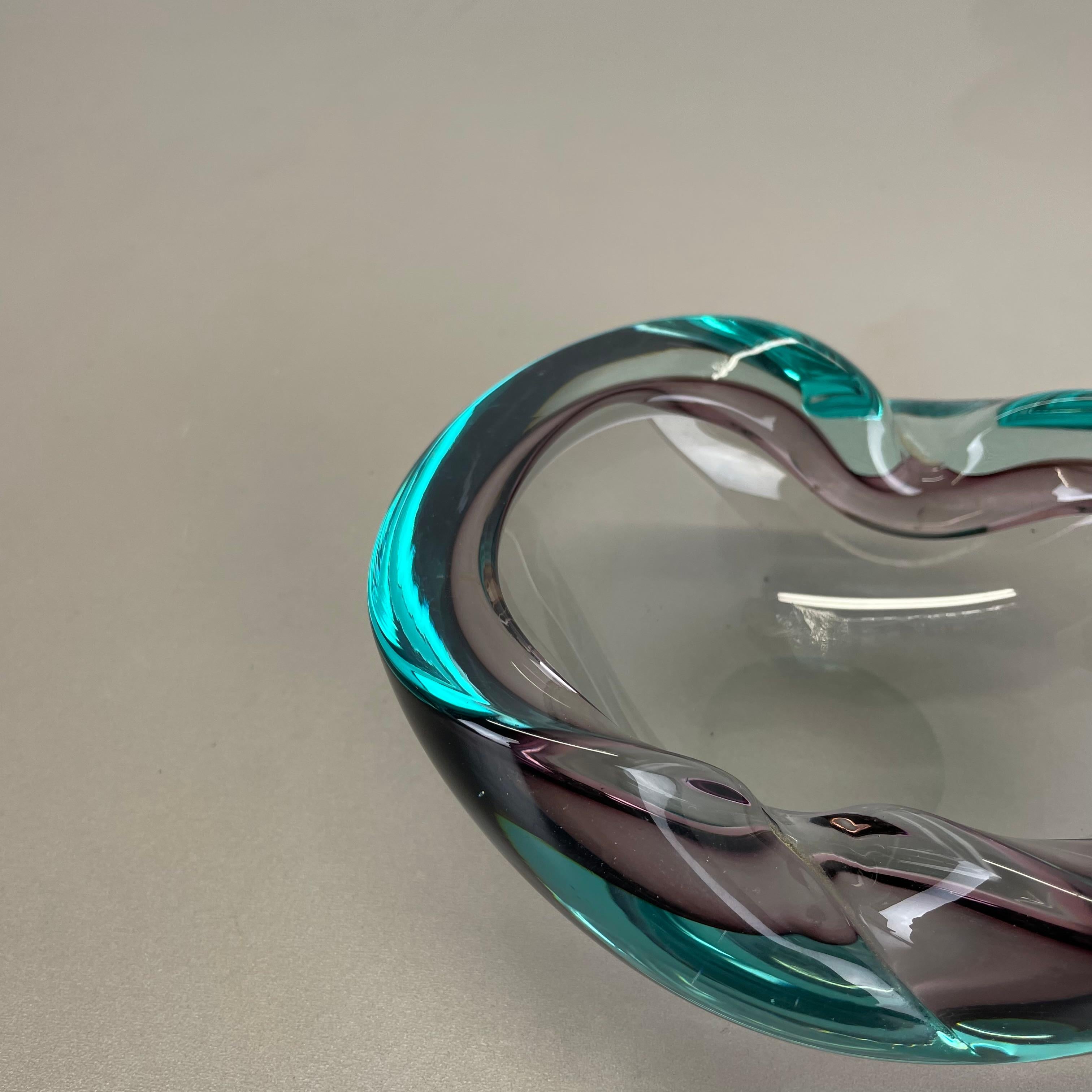 unique Large Murano Glass multicolor Bowl Element Shell Italy, 1970 In Good Condition For Sale In Kirchlengern, DE