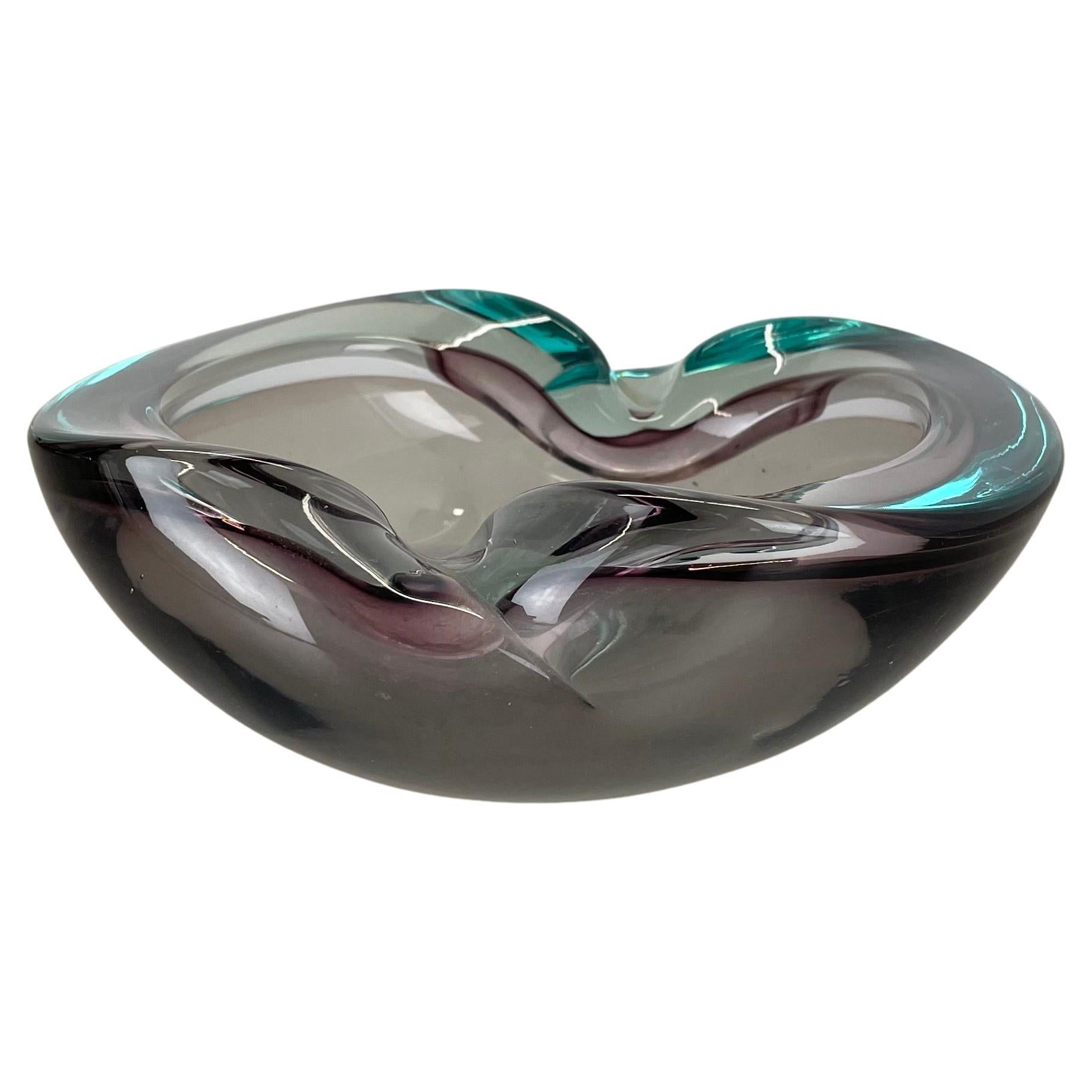 unico Grande Ciotola in vetro di Murano multicolore Elemento Conchiglia Italia, 1970