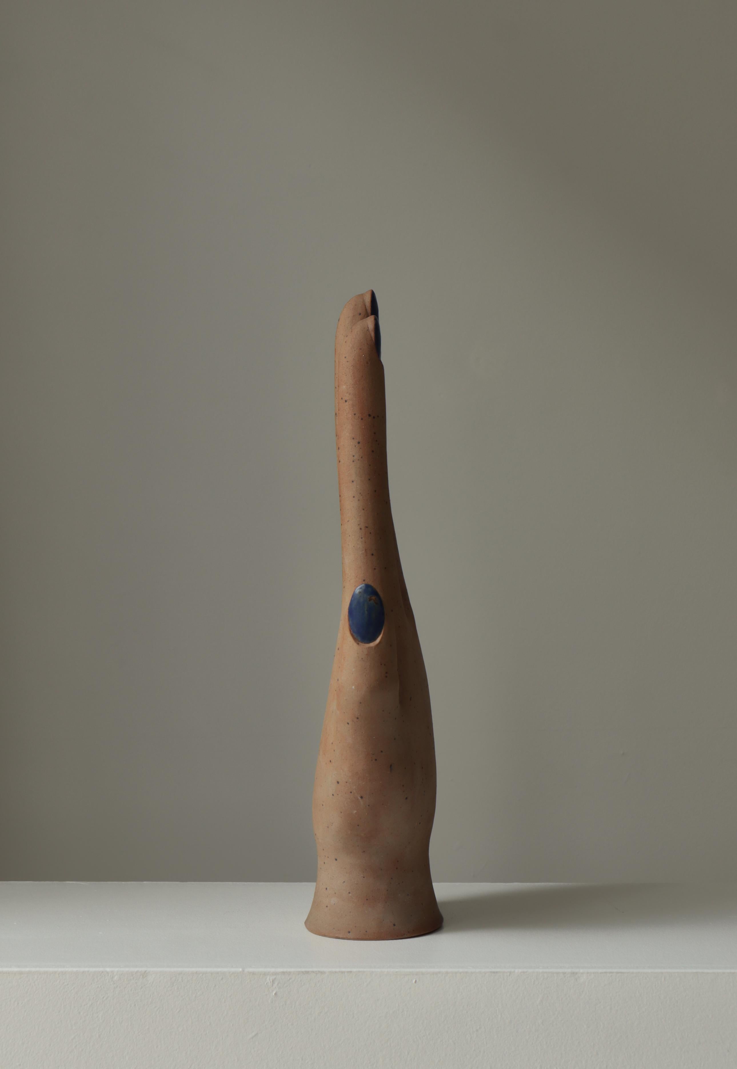 Grande sculpture unique en grès Main de femme par Finn Lynggaard, Danemark, années 1970 en vente 3
