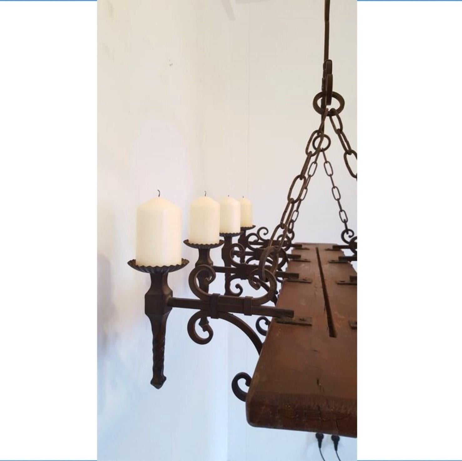 Spanish Handcrafted Forged Wrought Iron Oak Castle Chandelier, Mid-19th Century  For Sale 5