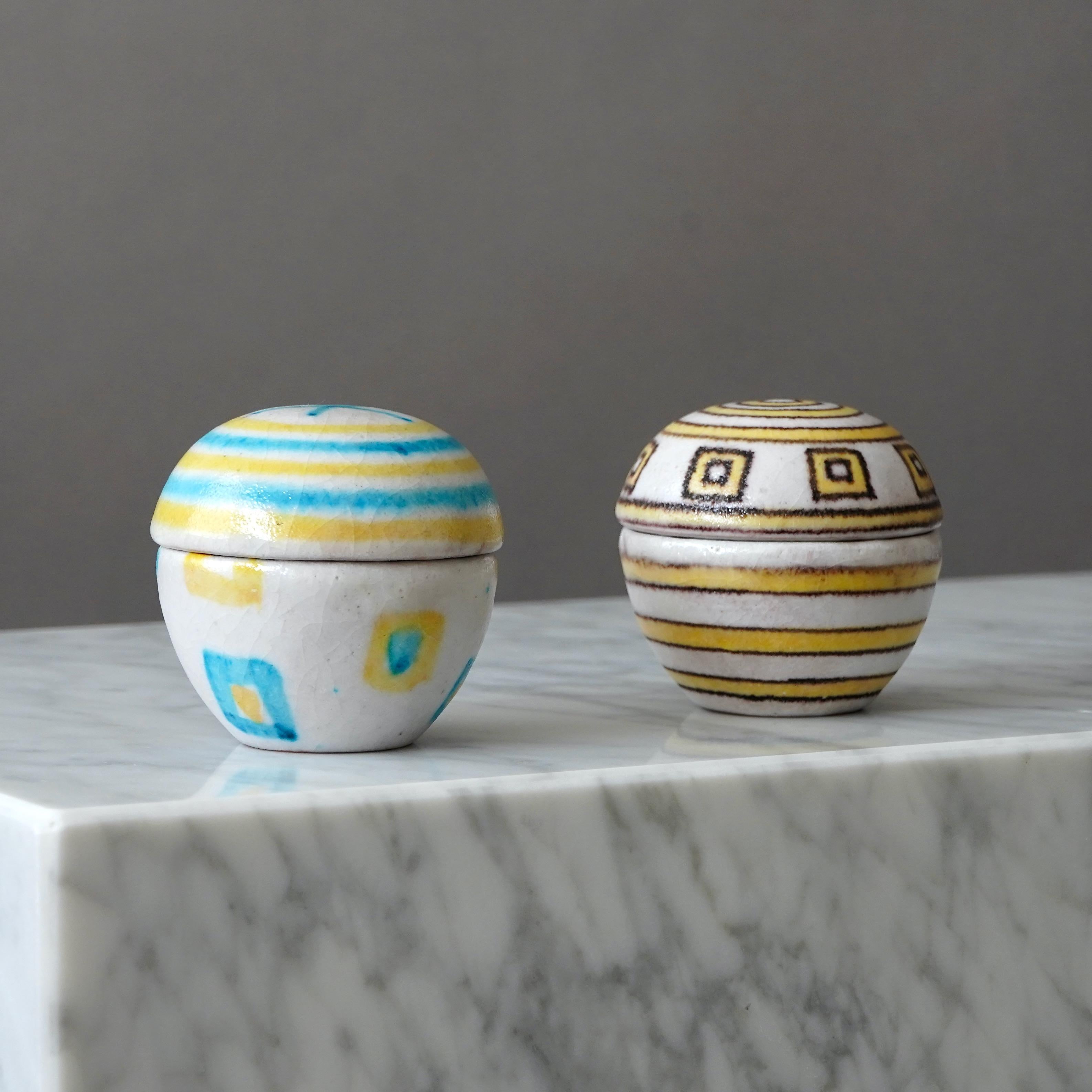 Unique Lidded Ceramic Boxes by Guido Gambone. Florence, Italy, 1950s In Fair Condition In Malmö, SE