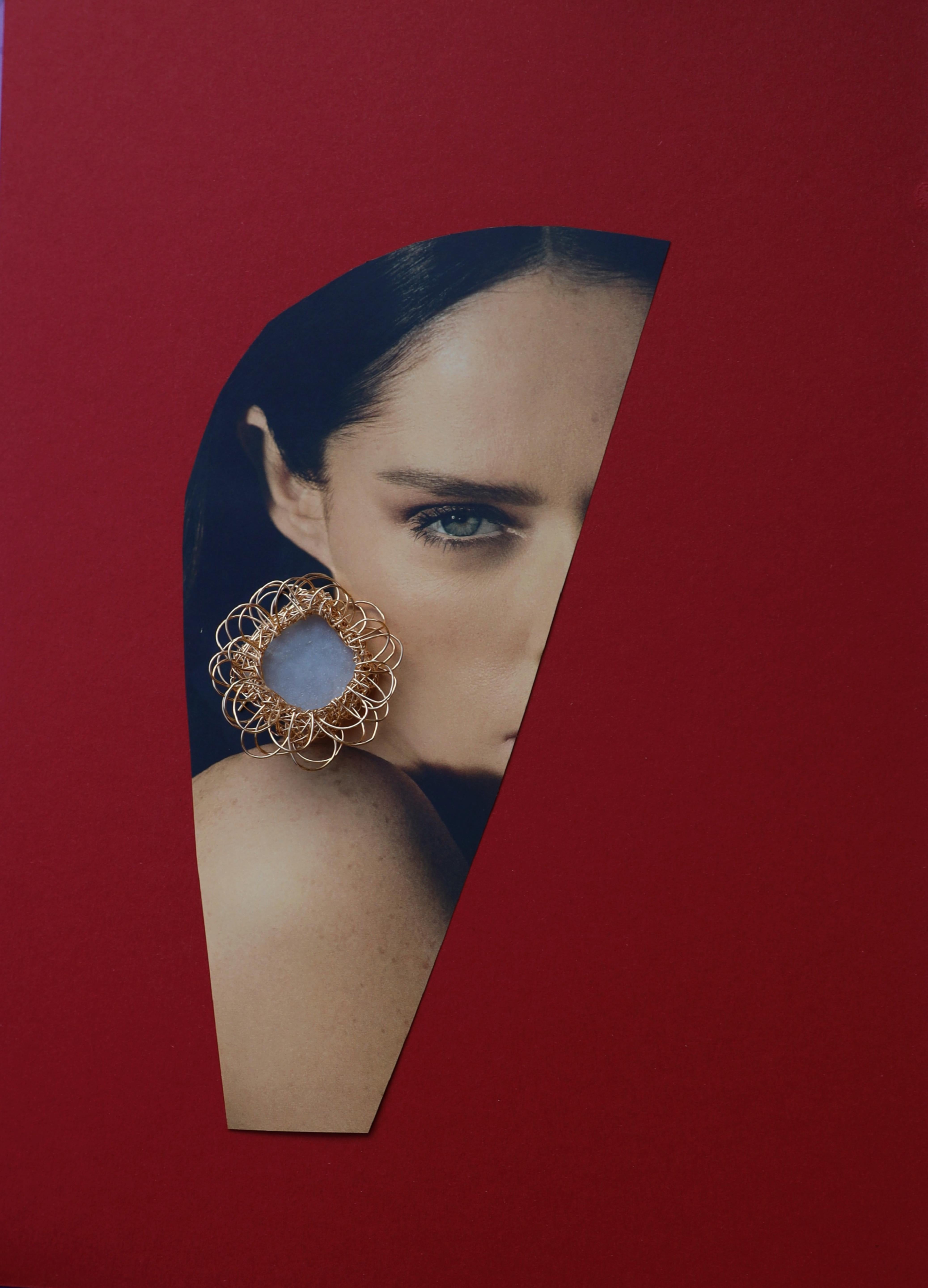 Boucles d'oreilles uniques en calcédoine bleu clair encadrées par l'artiste Unisexe en vente