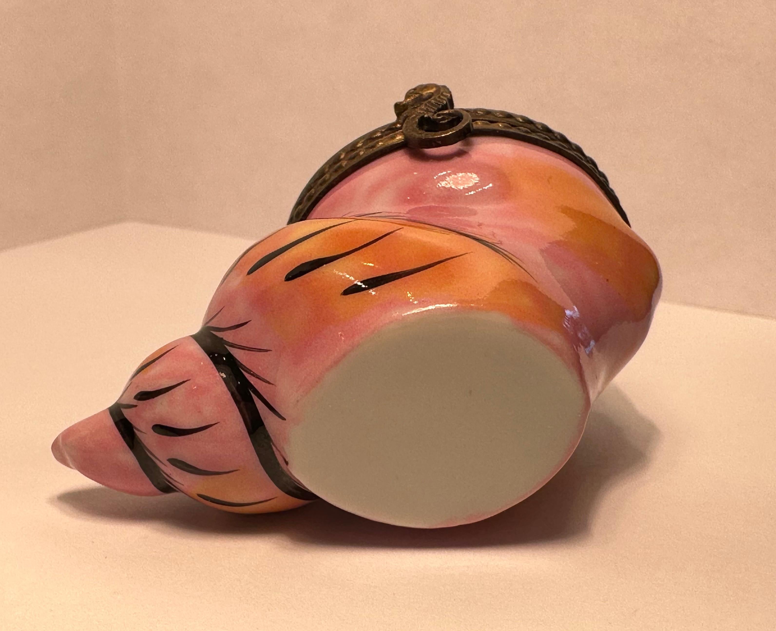Unique Limoges France Hand Painted Pink Sea Shell Porcelain Trinket Box For Sale 3