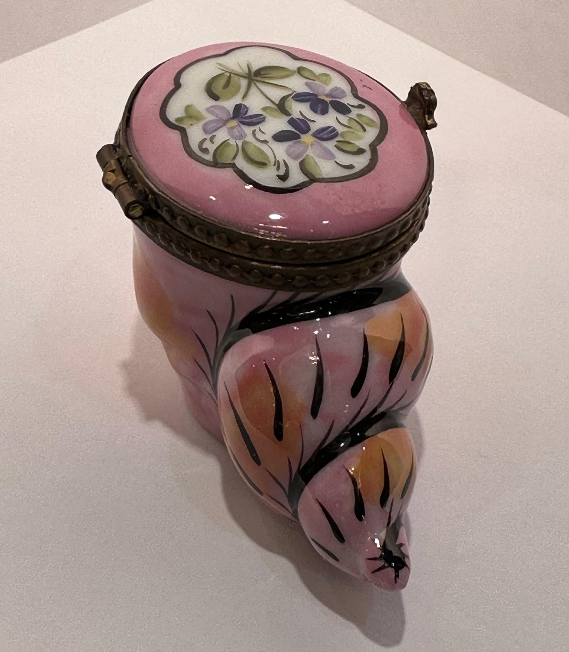 20th Century Unique Limoges France Hand Painted Pink Sea Shell Porcelain Trinket Box For Sale