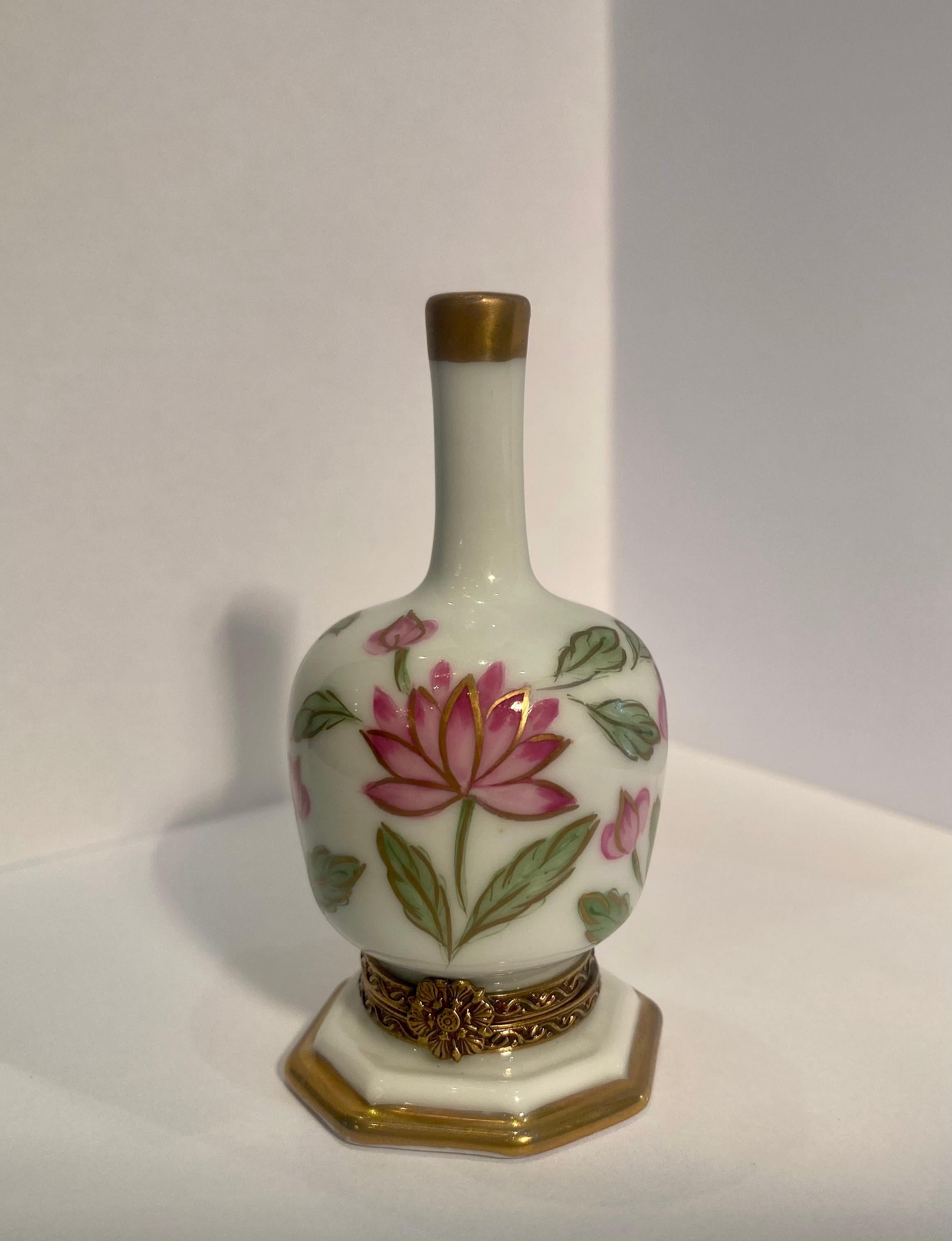 Unique Limoges France Hand Painted Porcelain Vase Trinket Box with Lotus Flowers In Good Condition For Sale In Tustin, CA