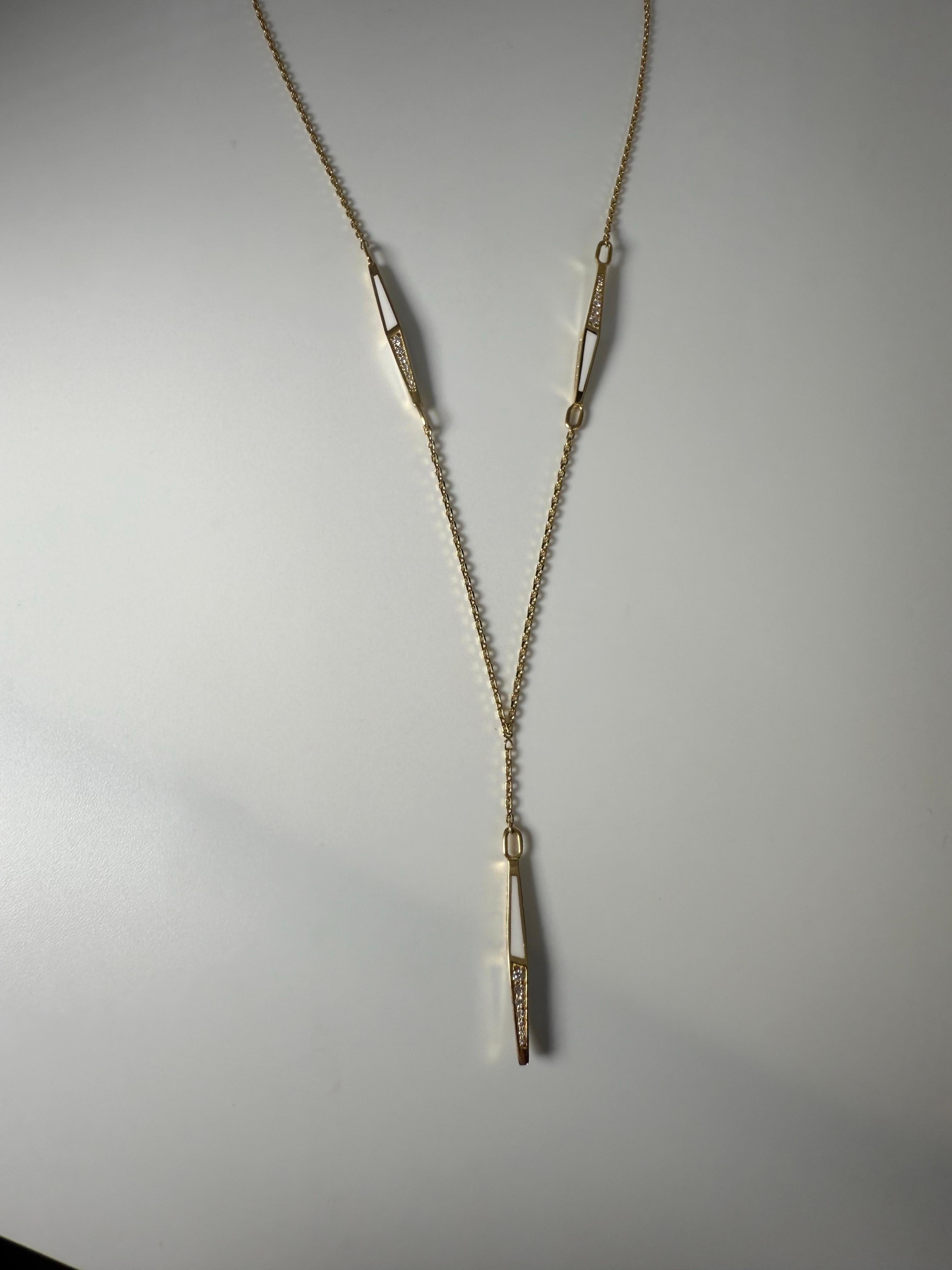 Taglio brillante Collana lunga con diamanti unica nel suo genere Collana in oro 18KT in vendita