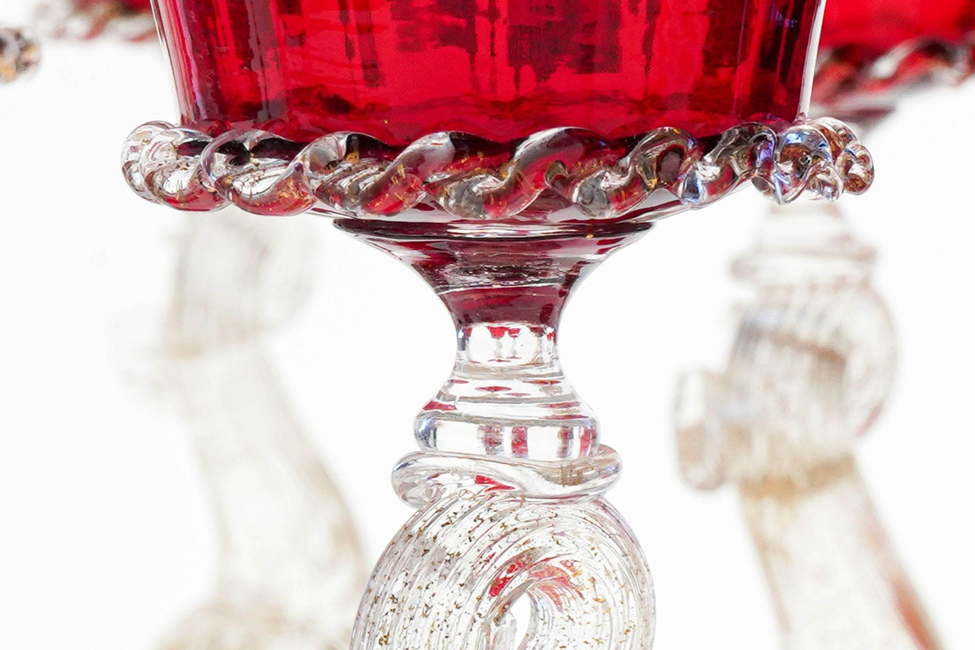 Set unico di lusso di 44 pezzi in vetro di Murano, A.VE.M. Dophins in oro e rosso rubino, anni '50 in vendita 8