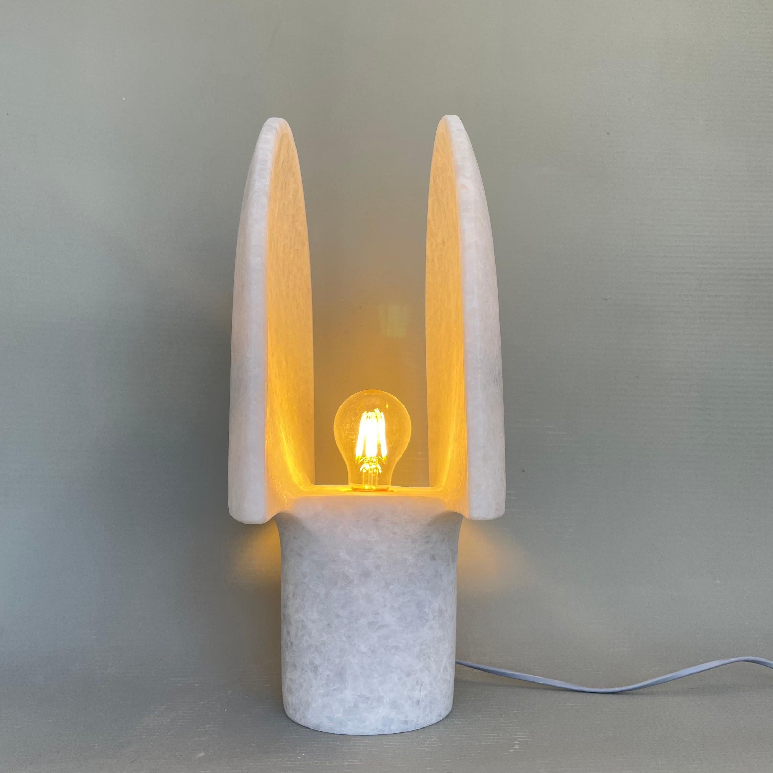 Lampe de table en marbre unique de Tom von Kaenel en vente 3