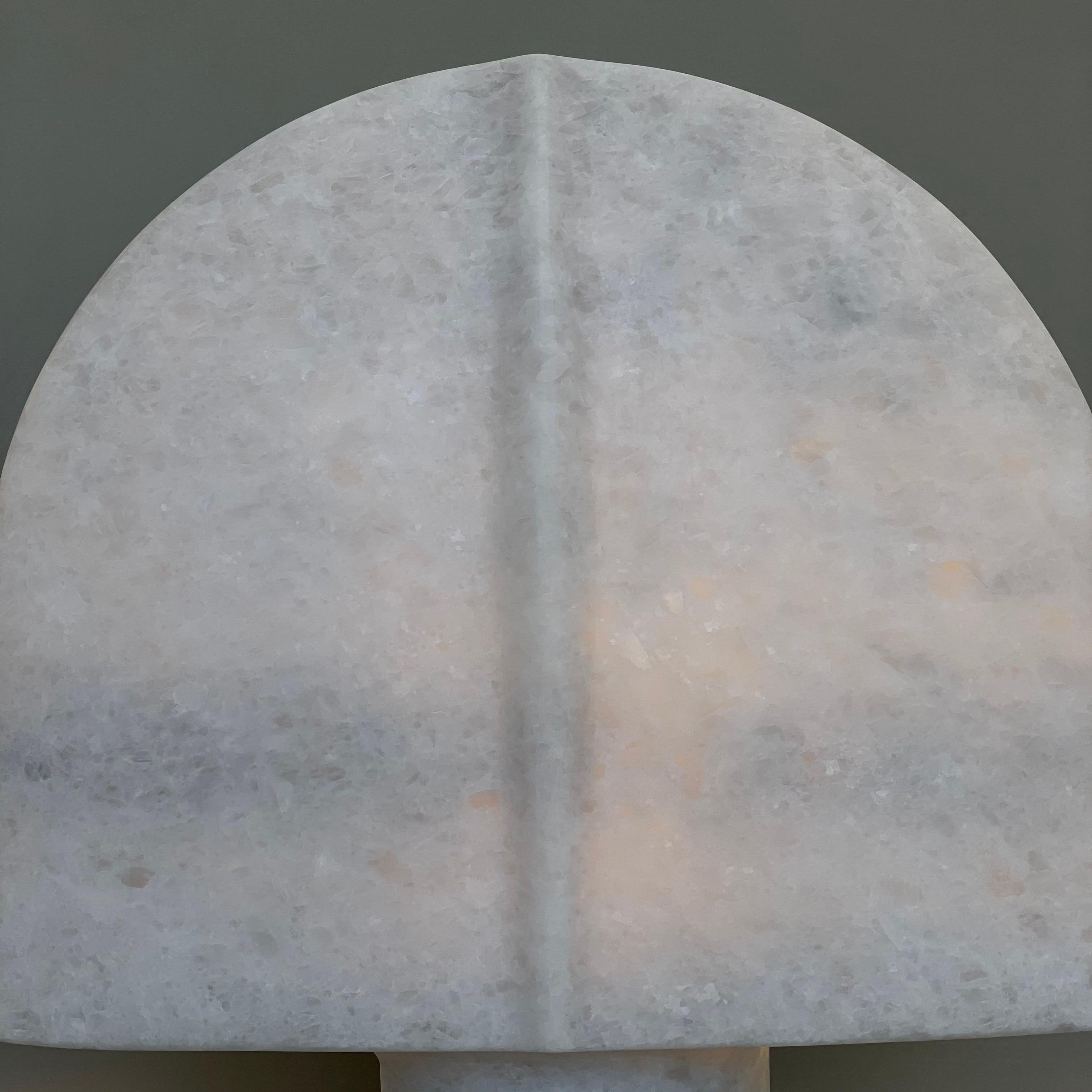 Lampe de table en marbre unique de Tom von Kaenel en vente 9