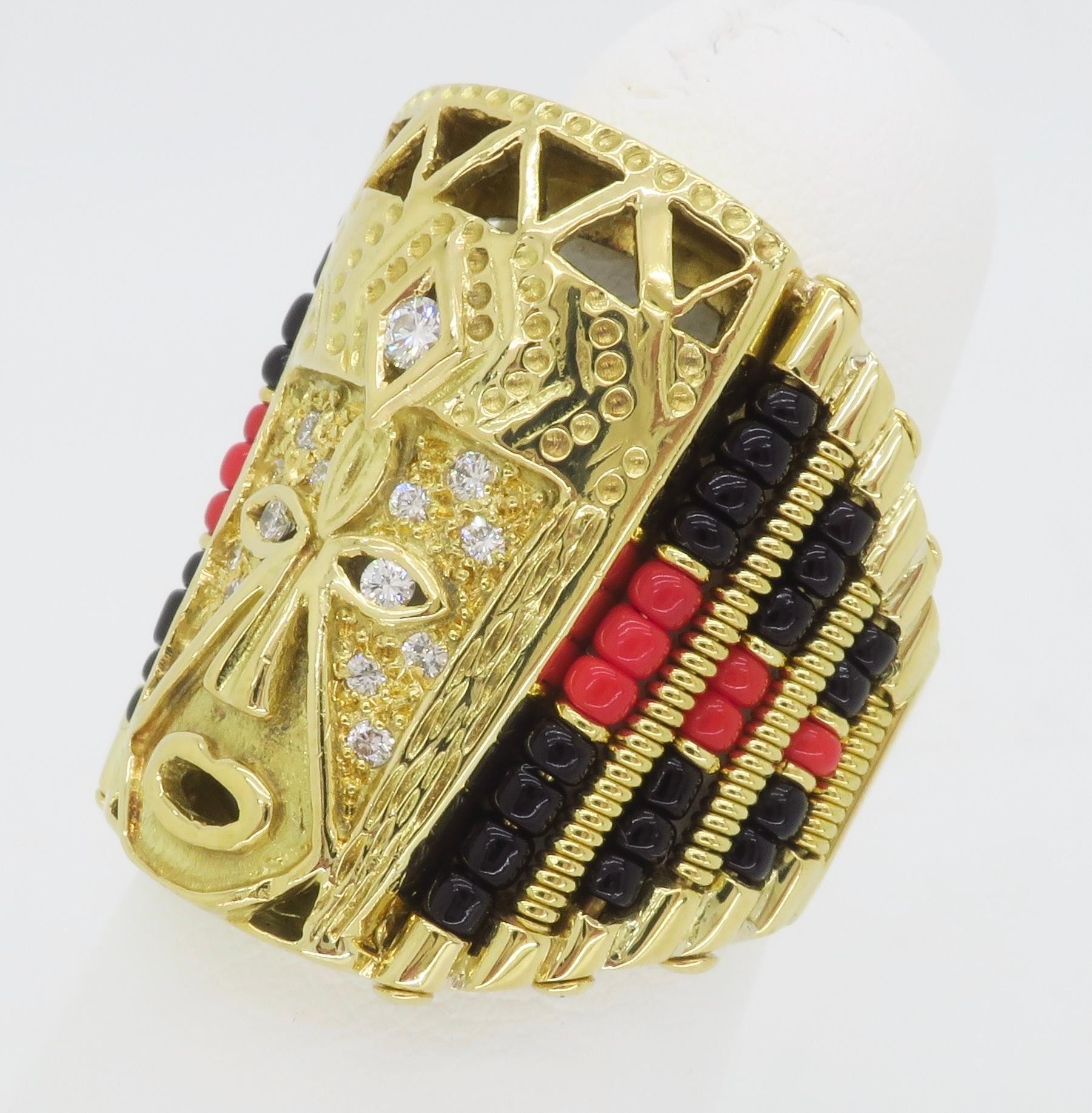 Unique Men's Diamond Cultural Ring in 18k Yellow Gold  For Sale 1