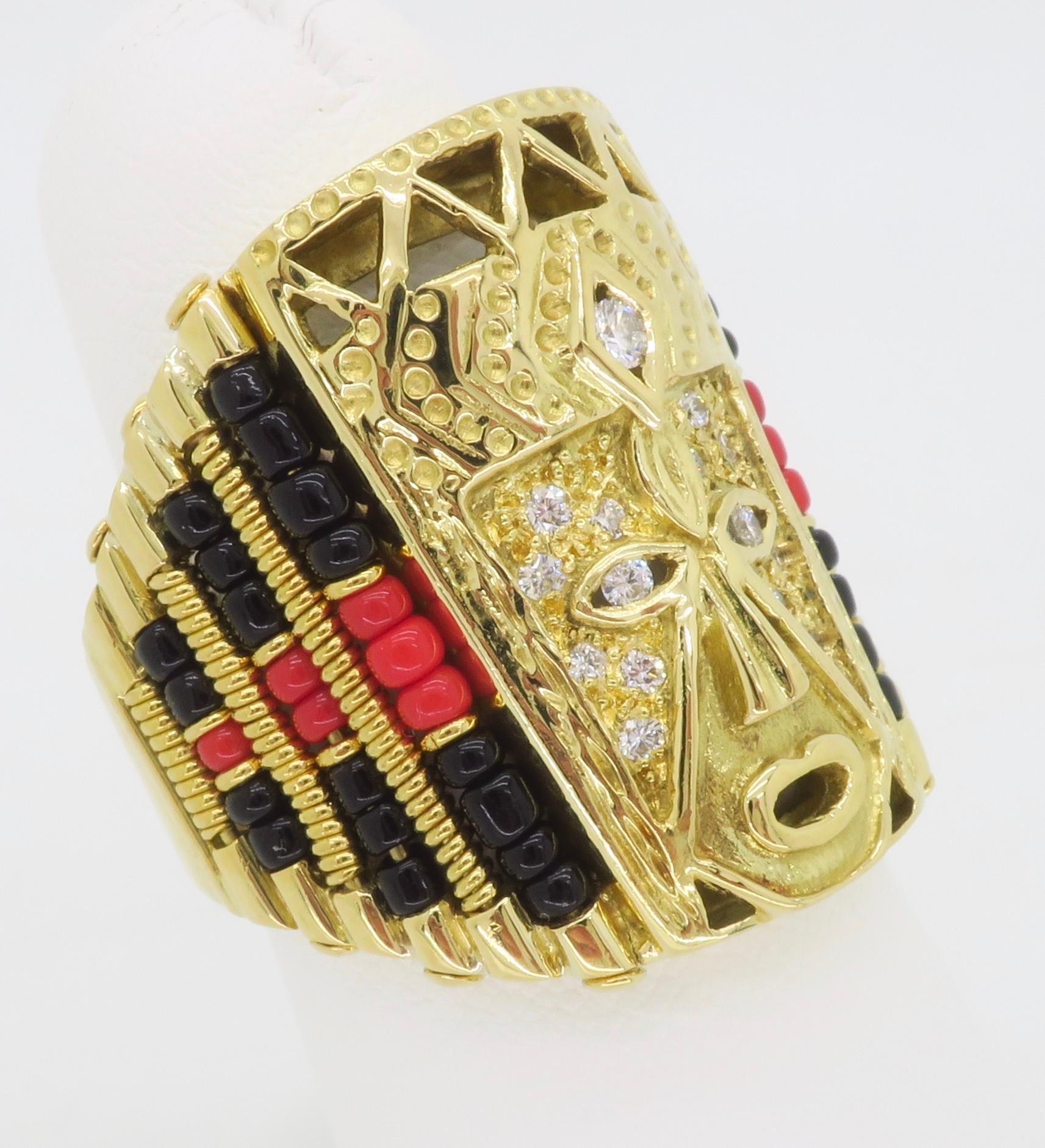 Unique Men's Diamond Cultural Ring in 18k Yellow Gold  For Sale 2