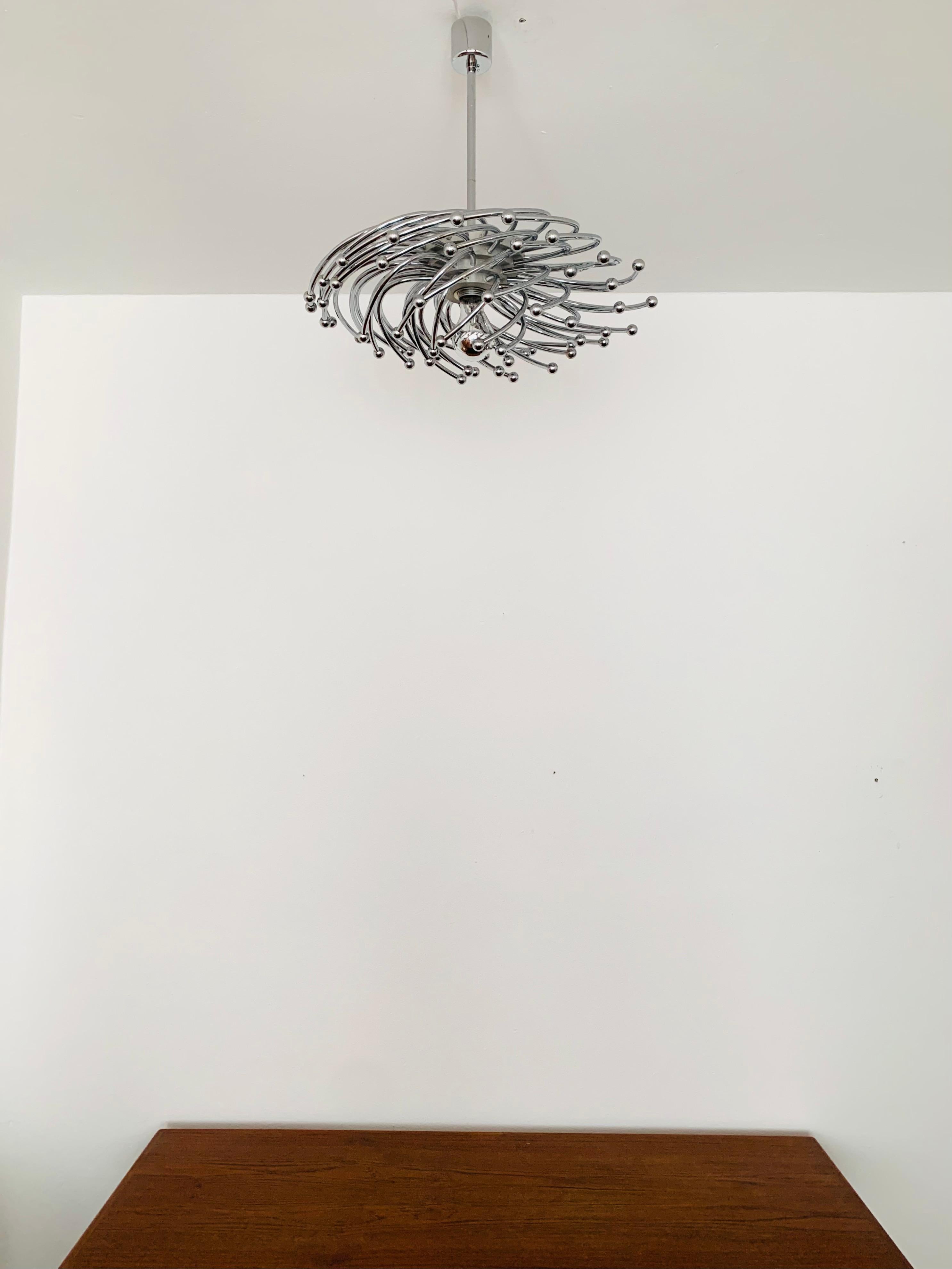 Metà XX secolo Lampadario unico in metallo in vendita