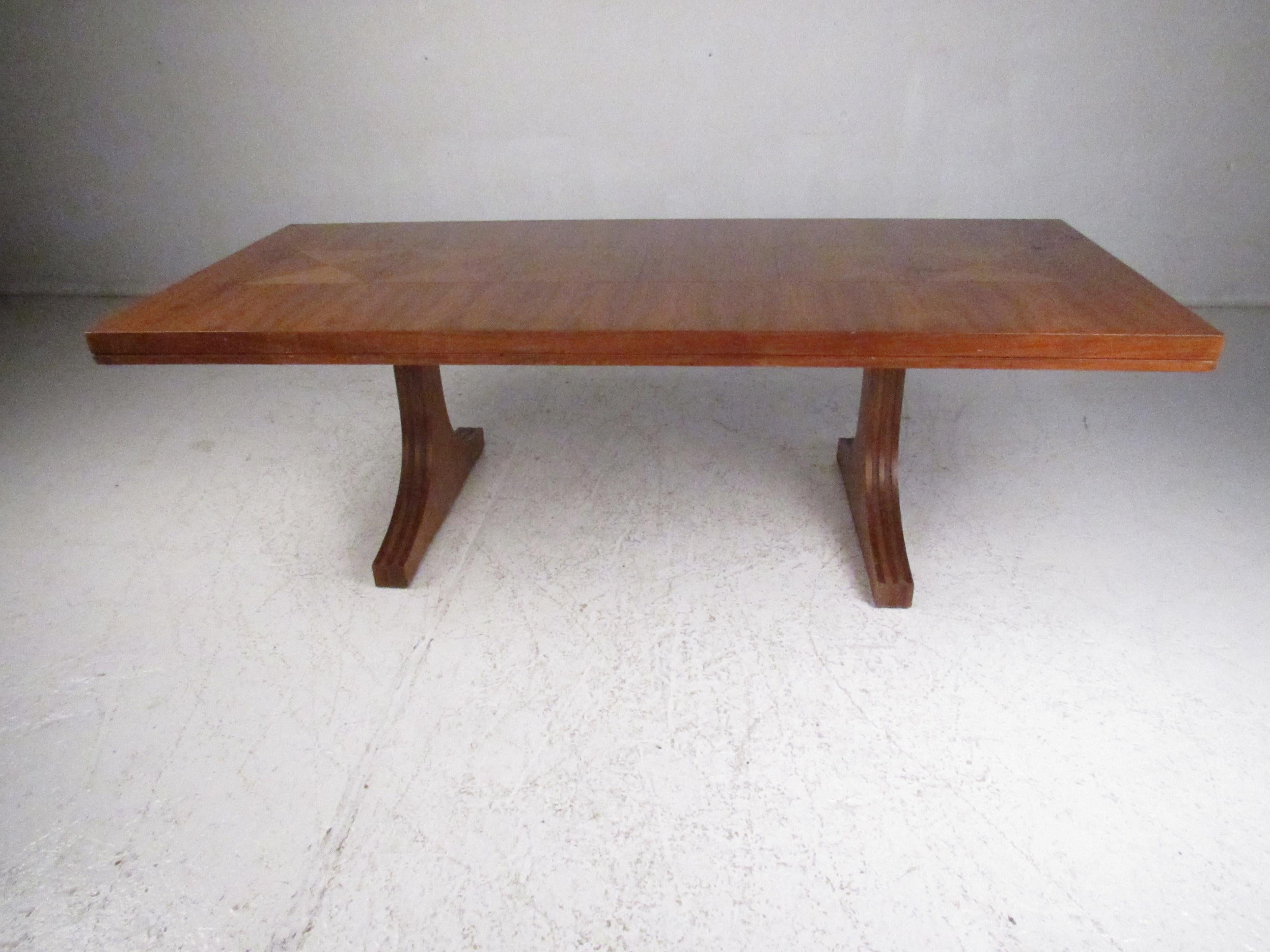 Table basse réglable unique du milieu du siècle dernier d'Ilse Mobler Bon état à Brooklyn, NY
